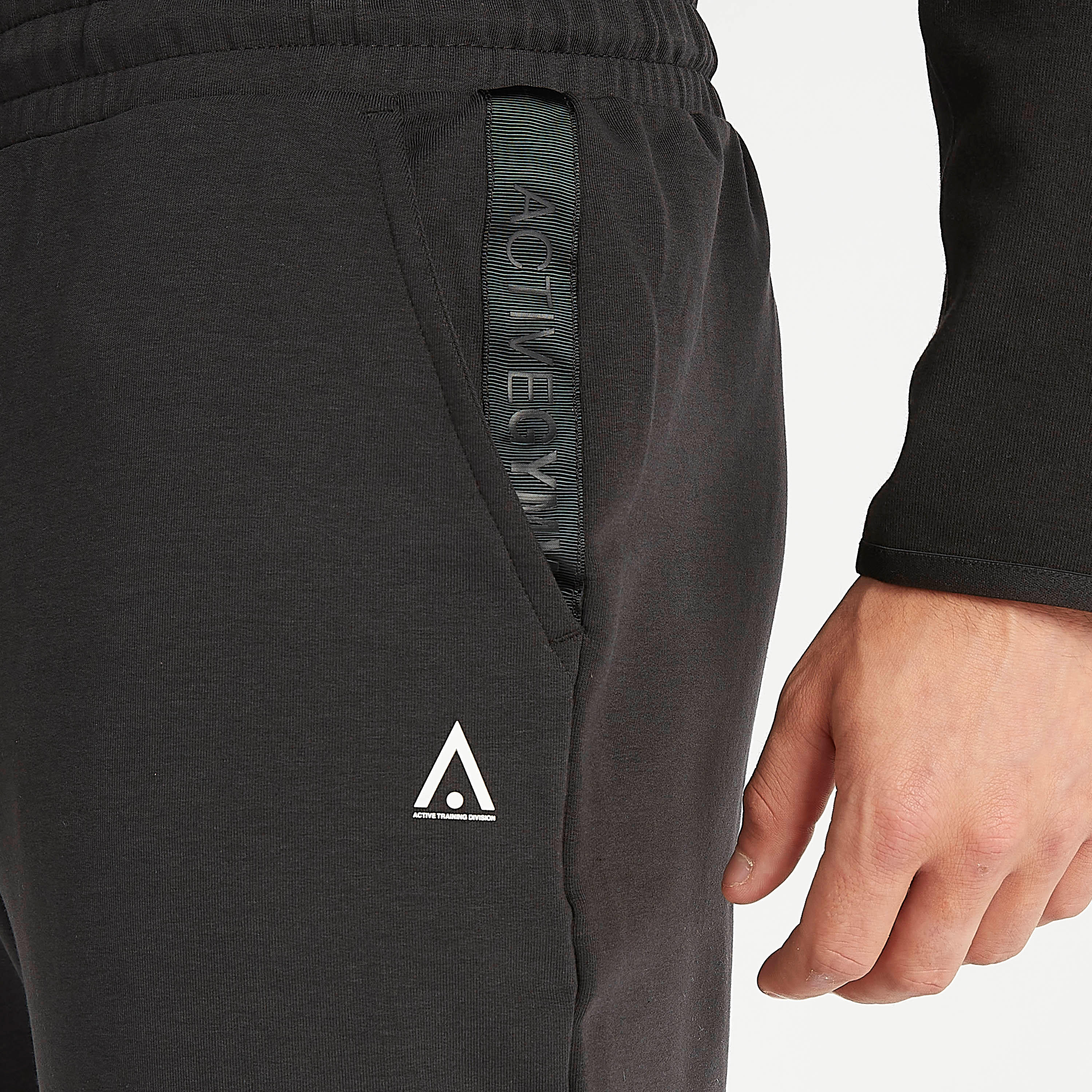 بنطلون رياضي مستدام سادة بجيوب ورباط إغلاق-men-clothing-sportswearandactivewear-bottoms-image-2