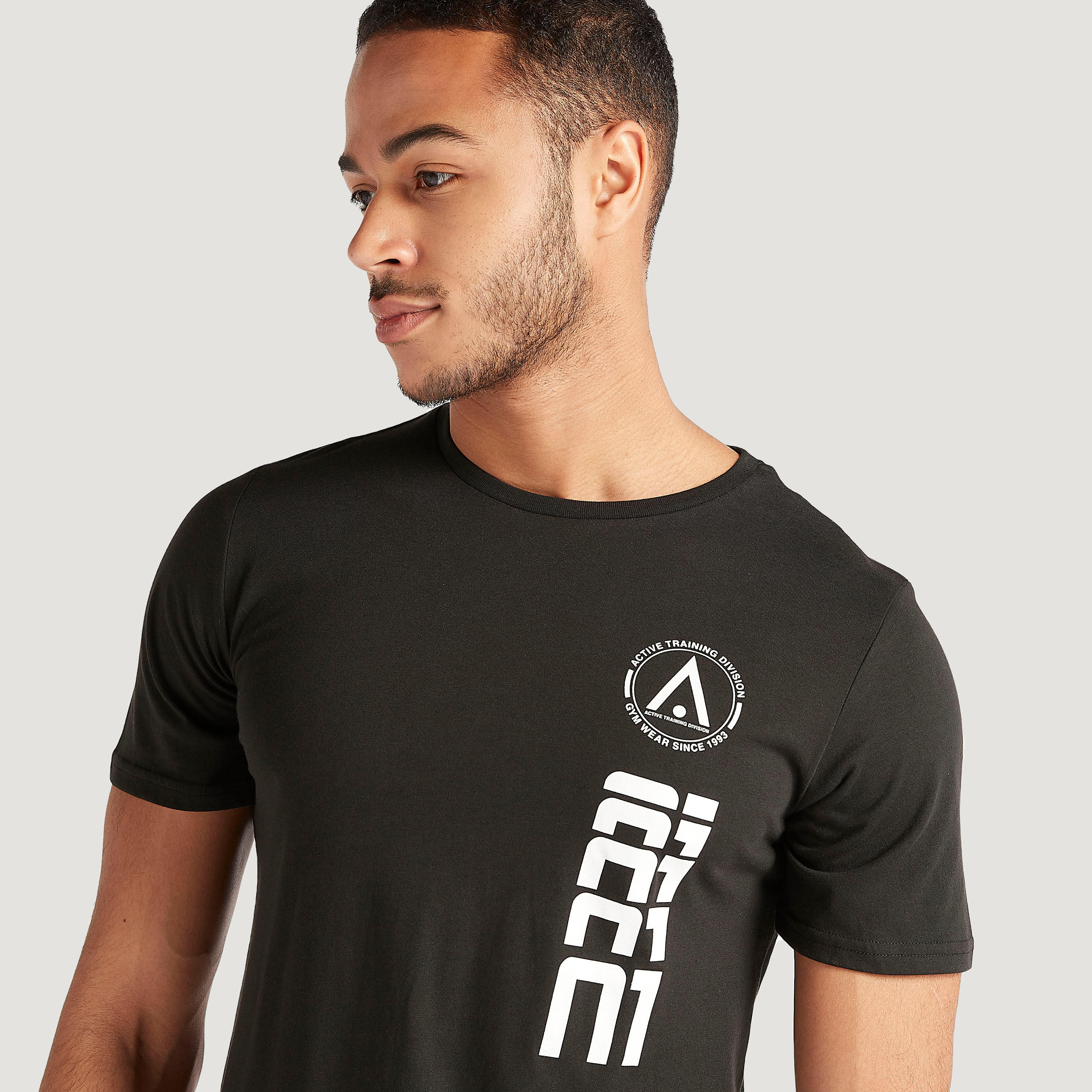 Printed T-shirt with Short Sleeves and Crew Neck-men-clothing-sportswearandactivewear-tshirtsandpolos-image-3