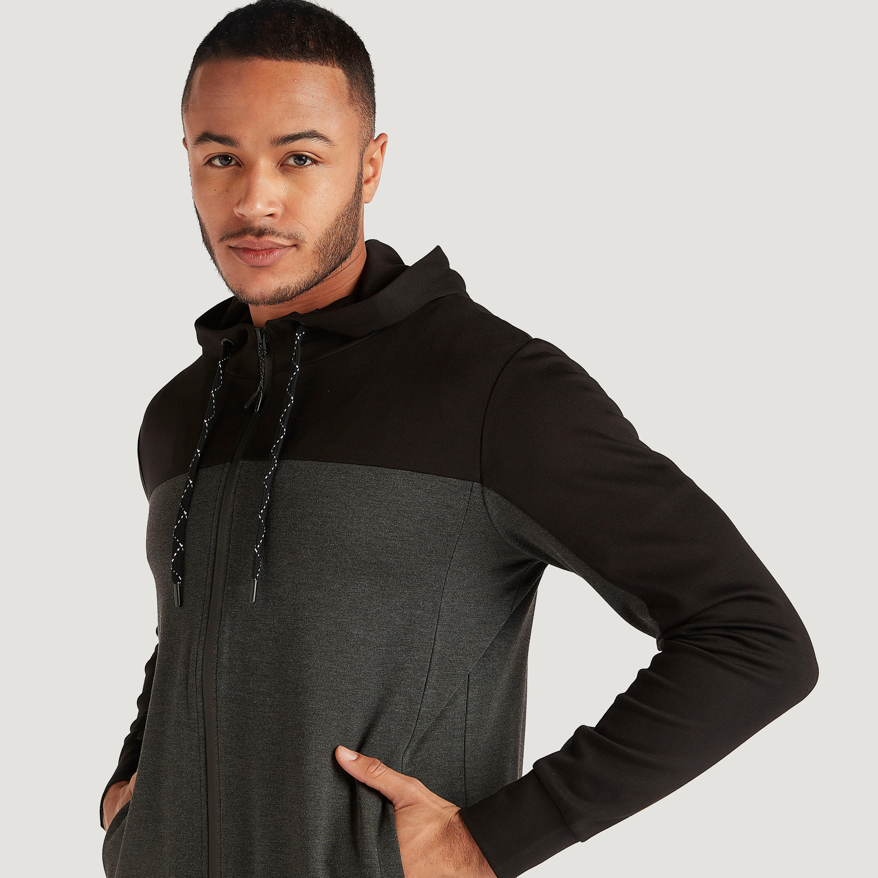 هودي بجيوب وسحّاب إغلاق-men-winterwear-hoodiesandsweatshirts-image-5
