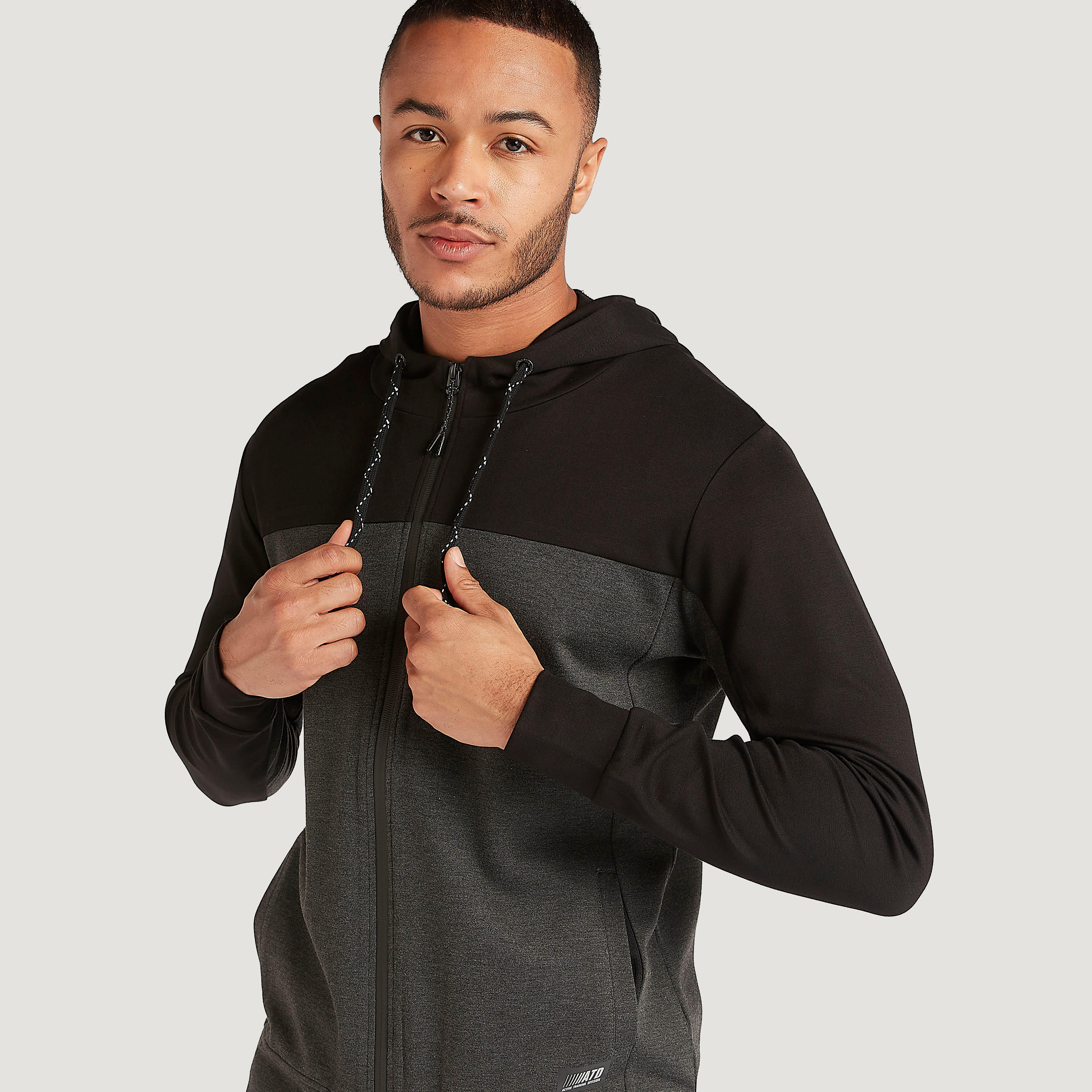 هودي بجيوب وسحّاب إغلاق-men-winterwear-hoodiesandsweatshirts-image-6