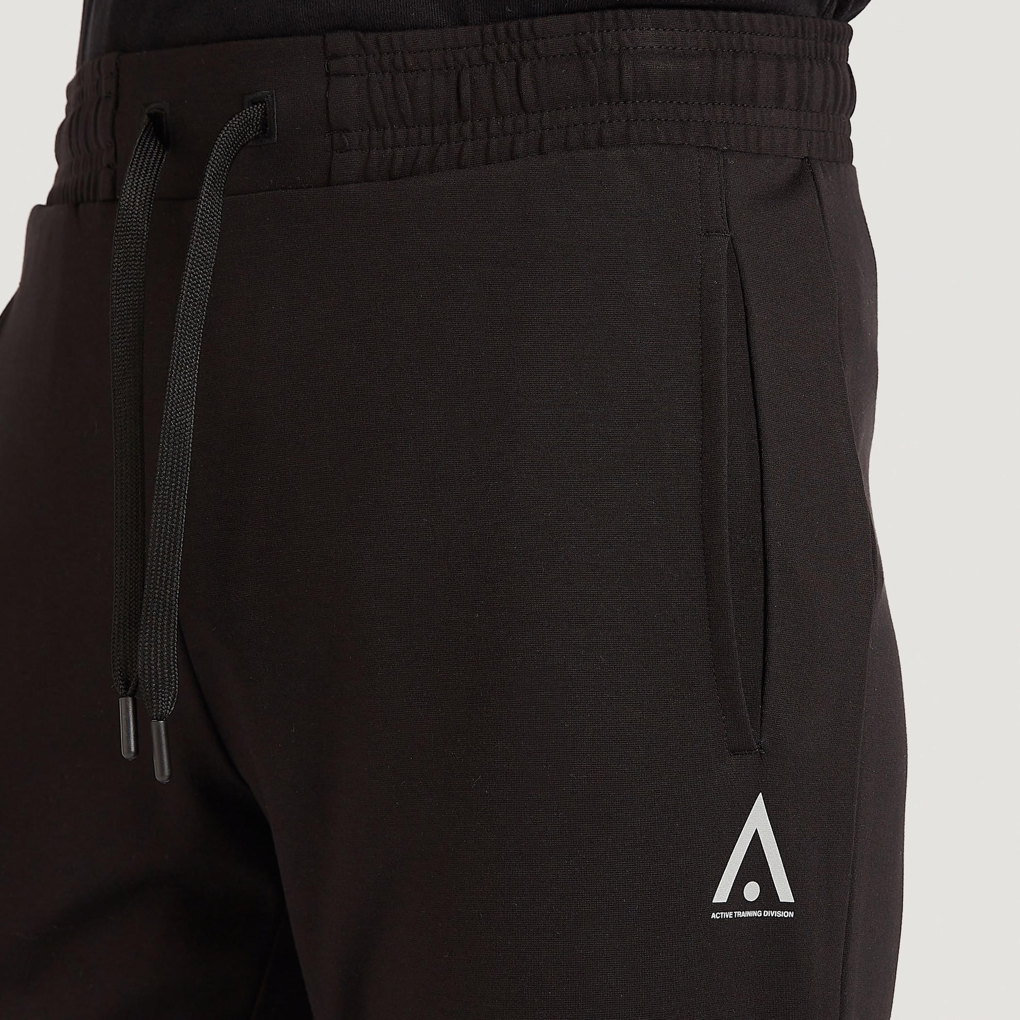 بنطلون رياضي سادة بجيوب ورباط إغلاق-men-clothing-sportswearandactivewear-bottoms-image-2
