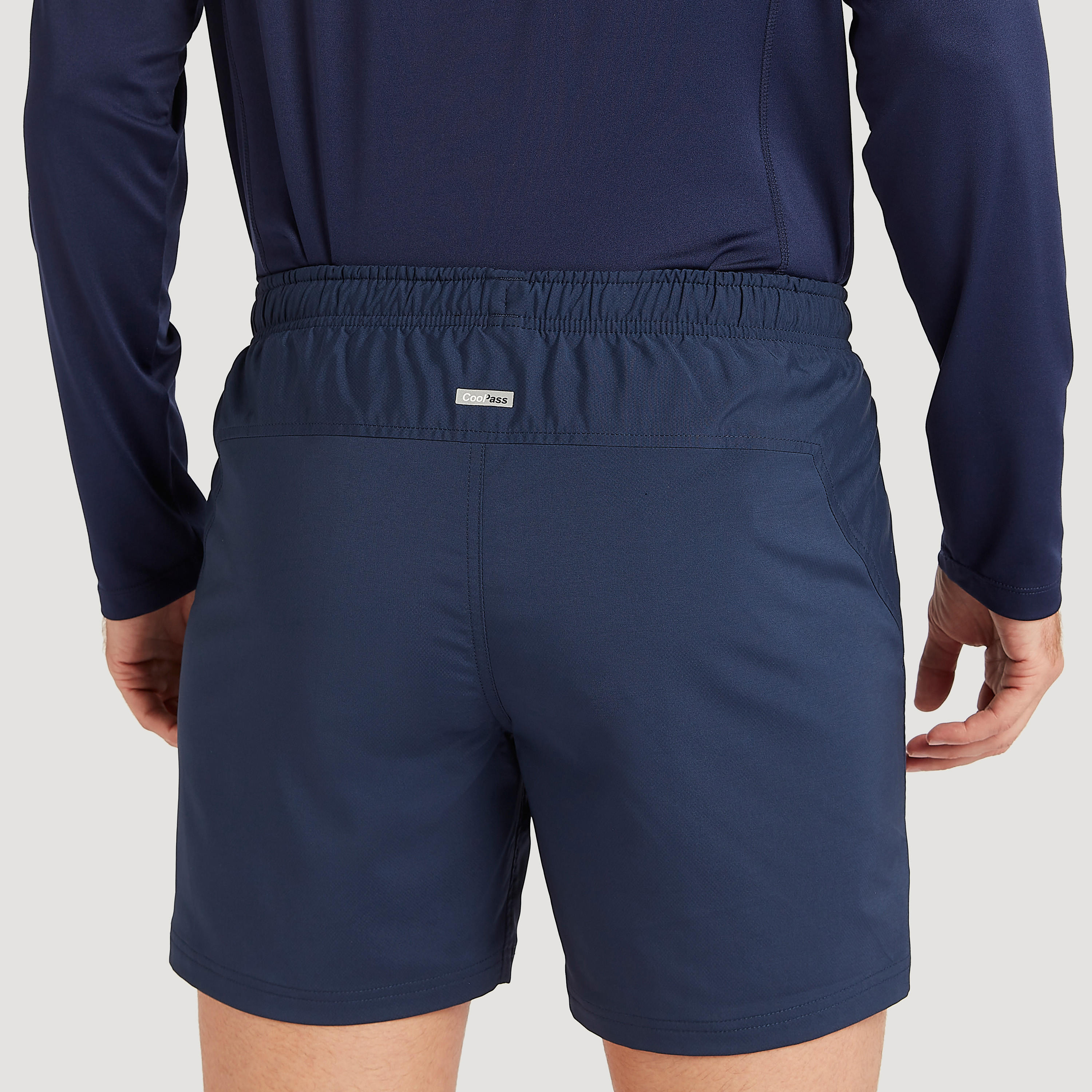 شورت سادة بخصر مطاطي وجيوب-men-clothing-sportswearandactivewear-bottoms-image-4