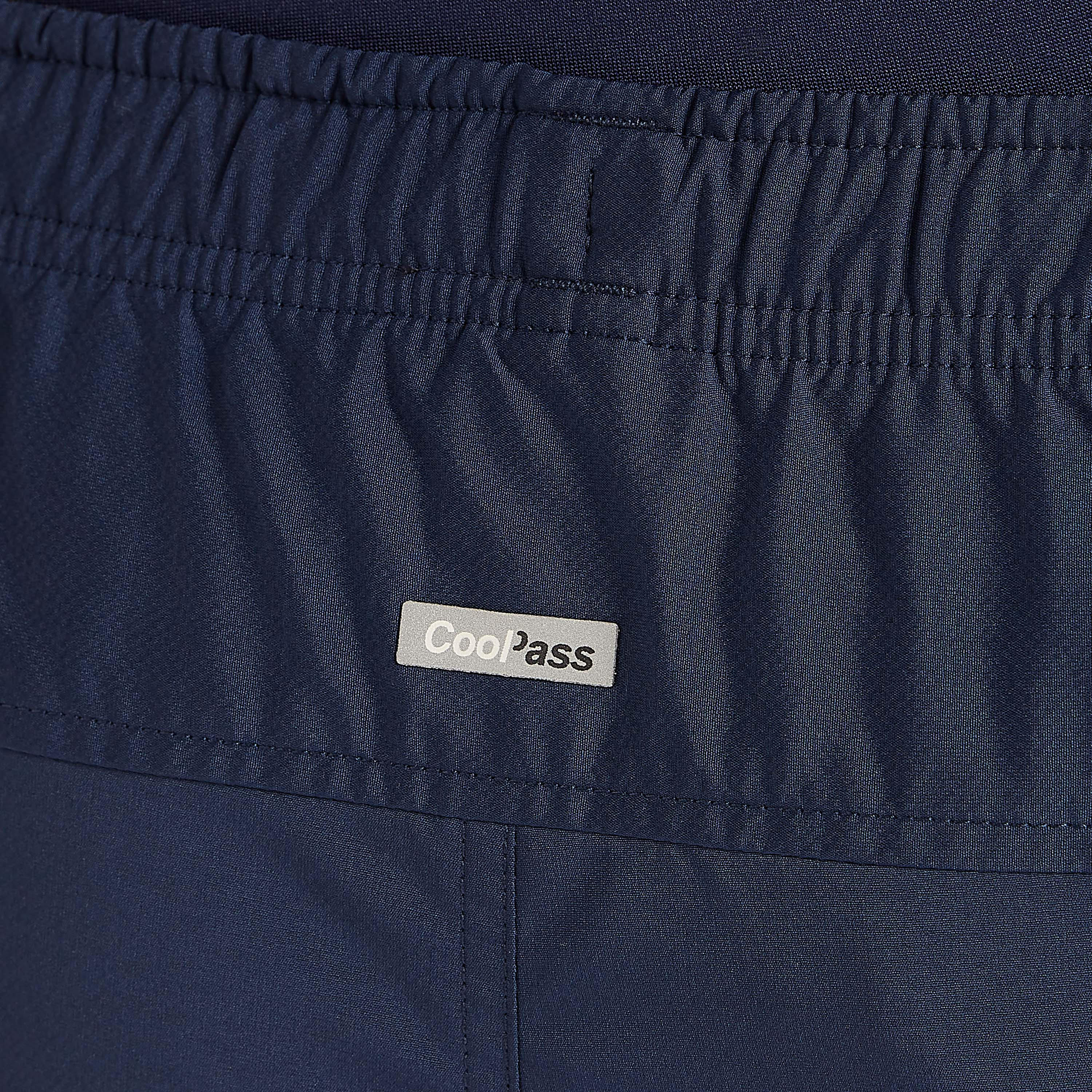 شورت سادة بخصر مطاطي وجيوب-men-clothing-sportswearandactivewear-bottoms-image-3