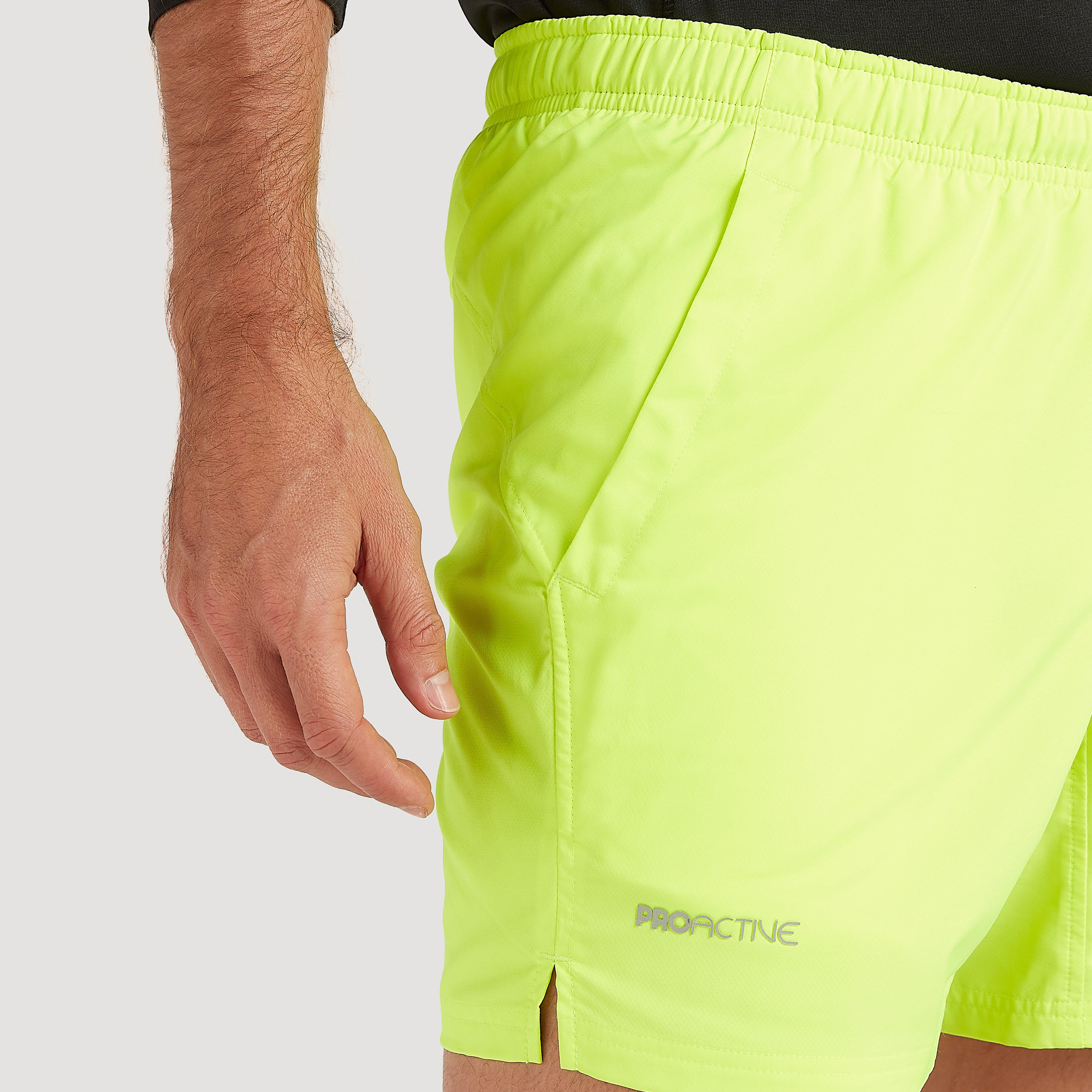 شورت سادة بخصر مطاطي وجيوب-men-clothing-sportswearandactivewear-bottoms-image-7