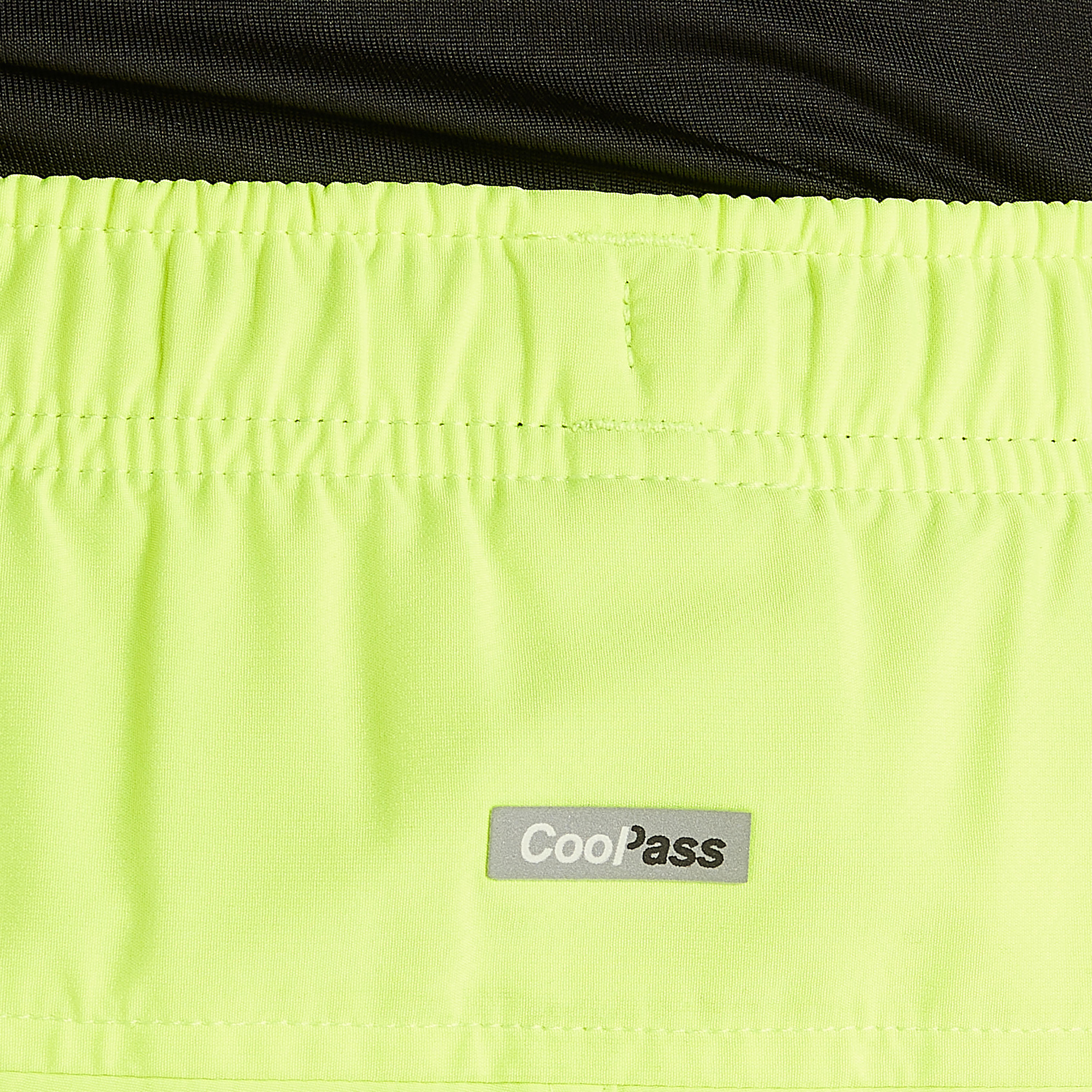 شورت سادة بخصر مطاطي وجيوب-men-clothing-sportswearandactivewear-bottoms-image-5