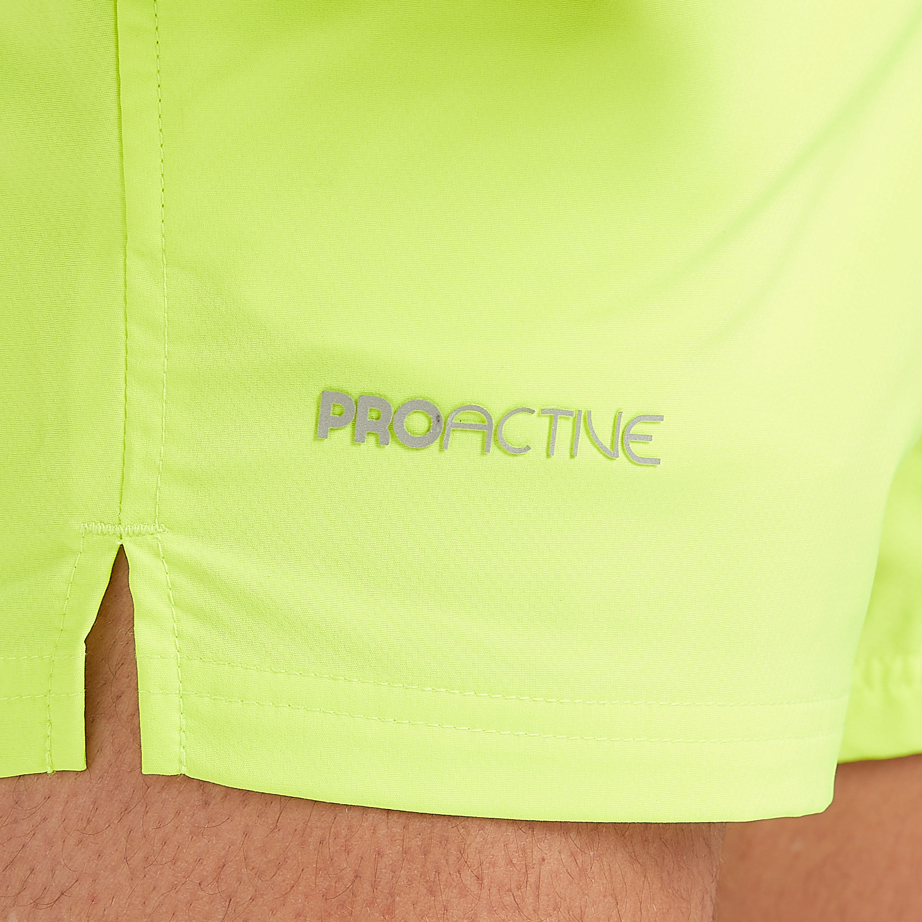 شورت سادة بخصر مطاطي وجيوب-men-clothing-sportswearandactivewear-bottoms-image-3