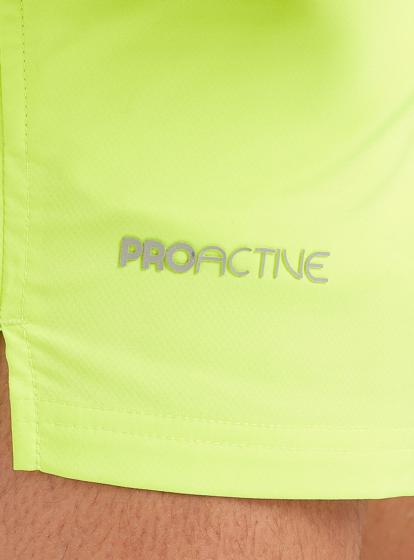 شورت سادة بخصر مطاطي وجيوب-men-clothing-sportswearandactivewear-bottoms-image-3