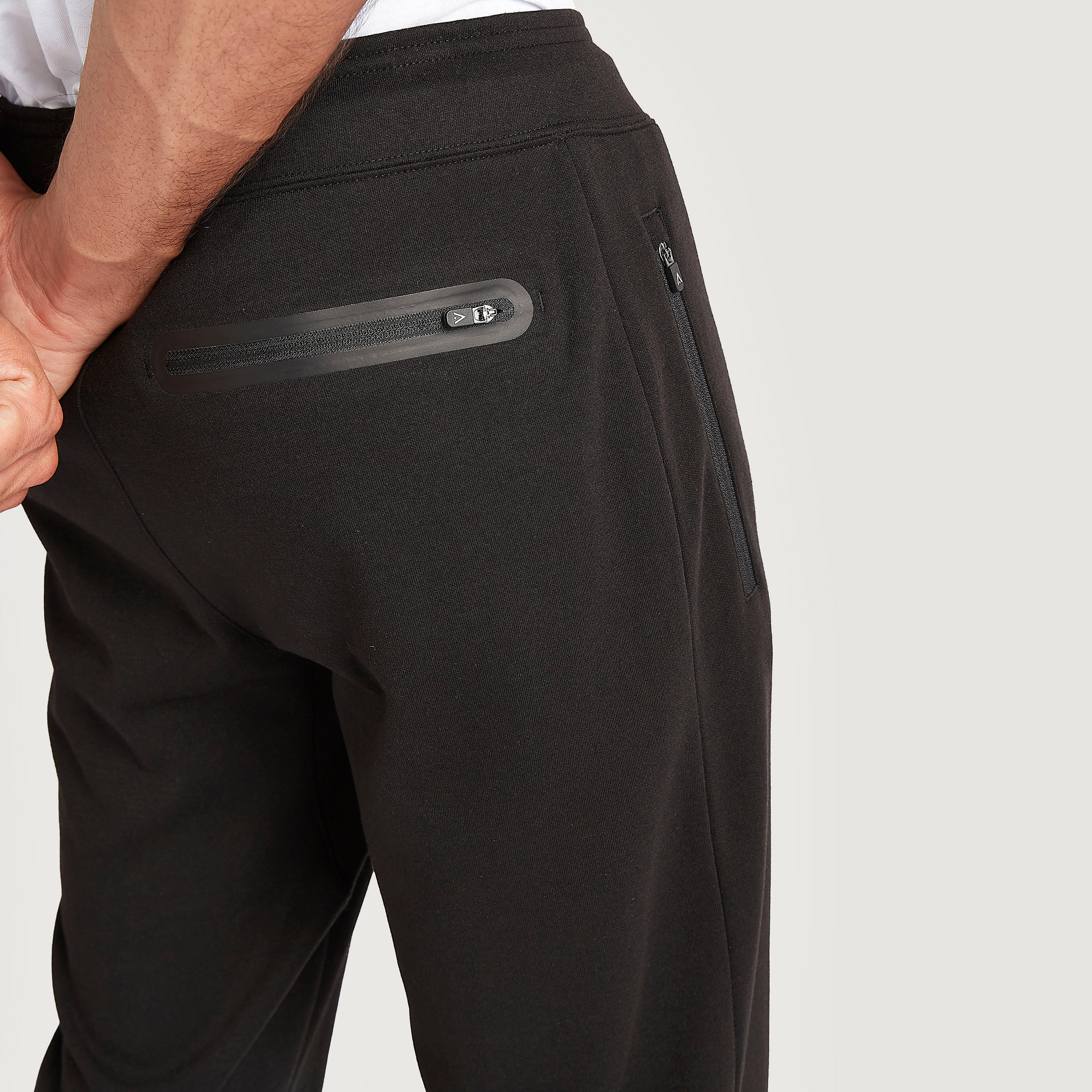 بنطلون رياضي سادة بجيوب ورباط إغلاق-men-clothing-sportswearandactivewear-bottoms-image-1