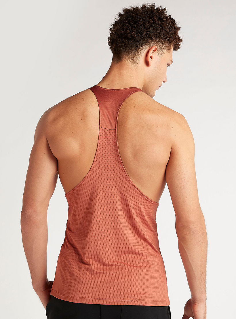 فيست سادة بياقة عميقة-men-clothing-sportswearandactivewear-tshirtsandpolos-image-1