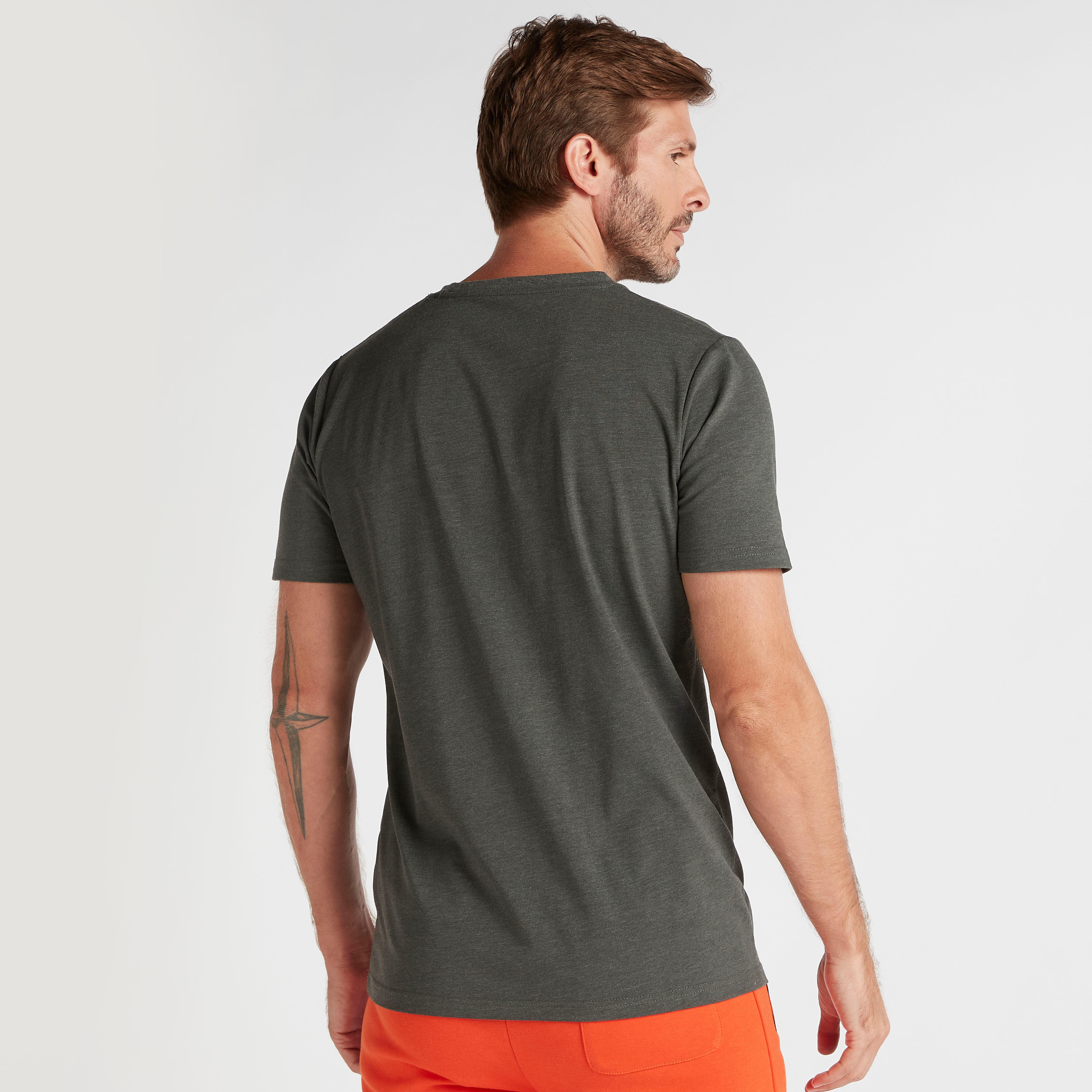 تيشيرت بياقة ضيّقة وأكمام قصيرة وطبعات-men-clothing-tshirtsandpolos-tshirts-image-4
