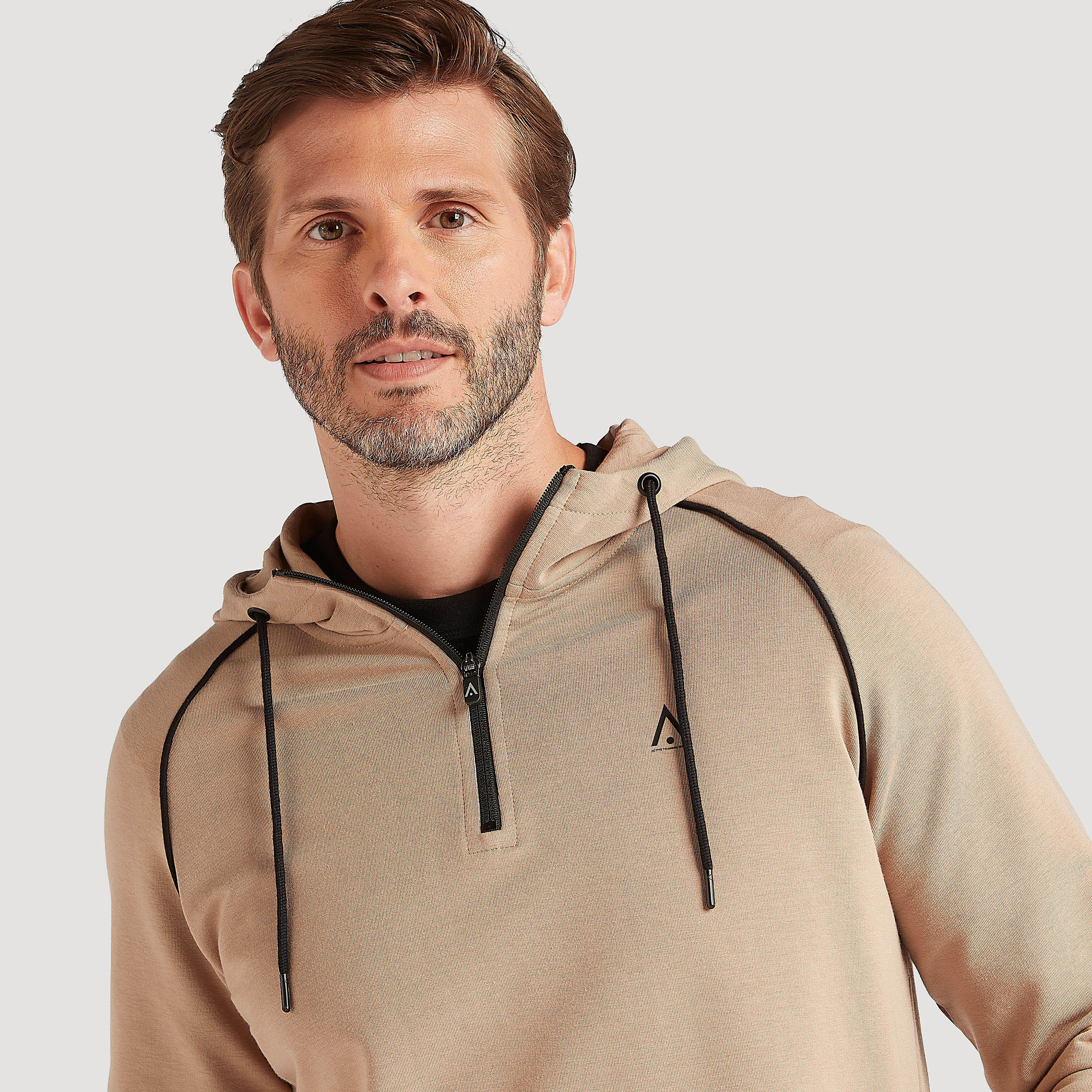 هودي مستدام سادة بسحّاب إغلاق وأكمام طويلة وجيوب-men-winterwear-hoodiesandsweatshirts-image-3