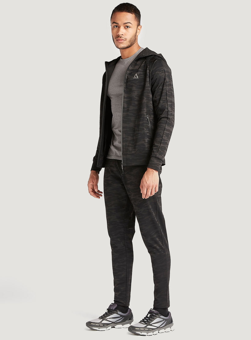بنطلون رياضي بطبعات مموهة وجيوب ورباط إغلاق-men-clothing-sportswearandactivewear-bottoms-image-4