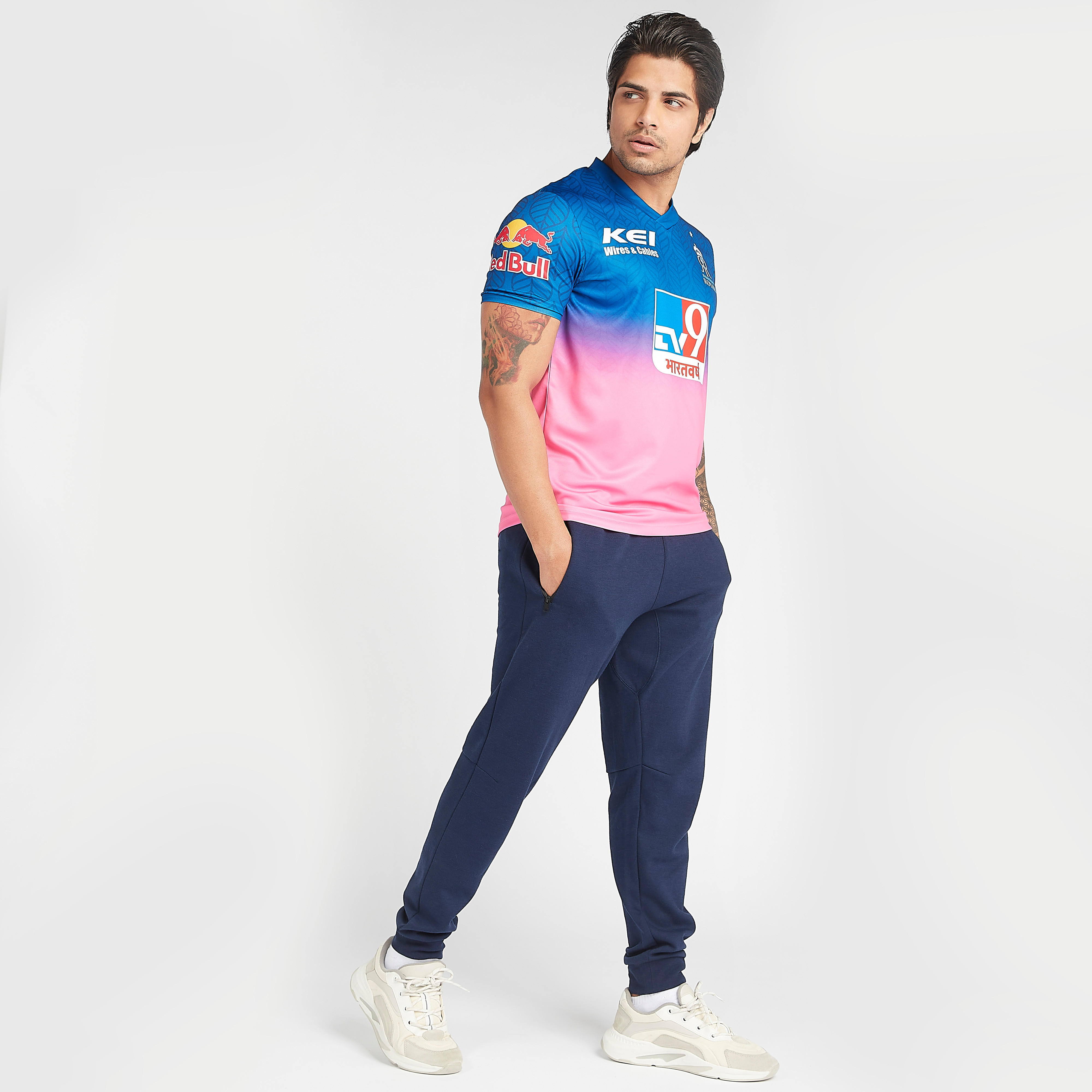 تي شيرت جيرسي أي بي أل بأكمام قصيرة وطبعات بي آر سميث-men-clothing-sportswearandactivewear-tshirtsandpolos-image-3