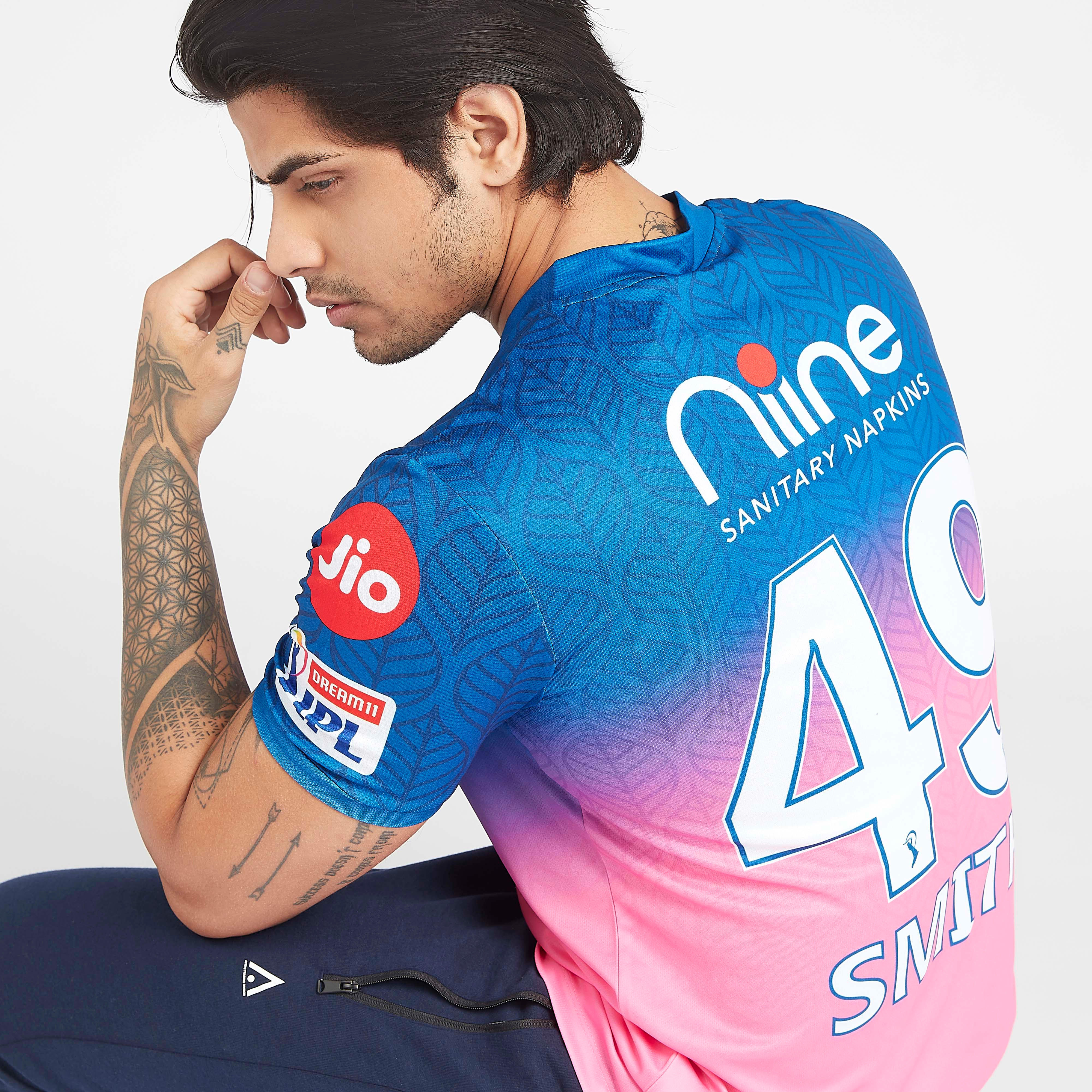 تي شيرت جيرسي أي بي أل بأكمام قصيرة وطبعات بي آر سميث-men-clothing-sportswearandactivewear-tshirtsandpolos-image-4