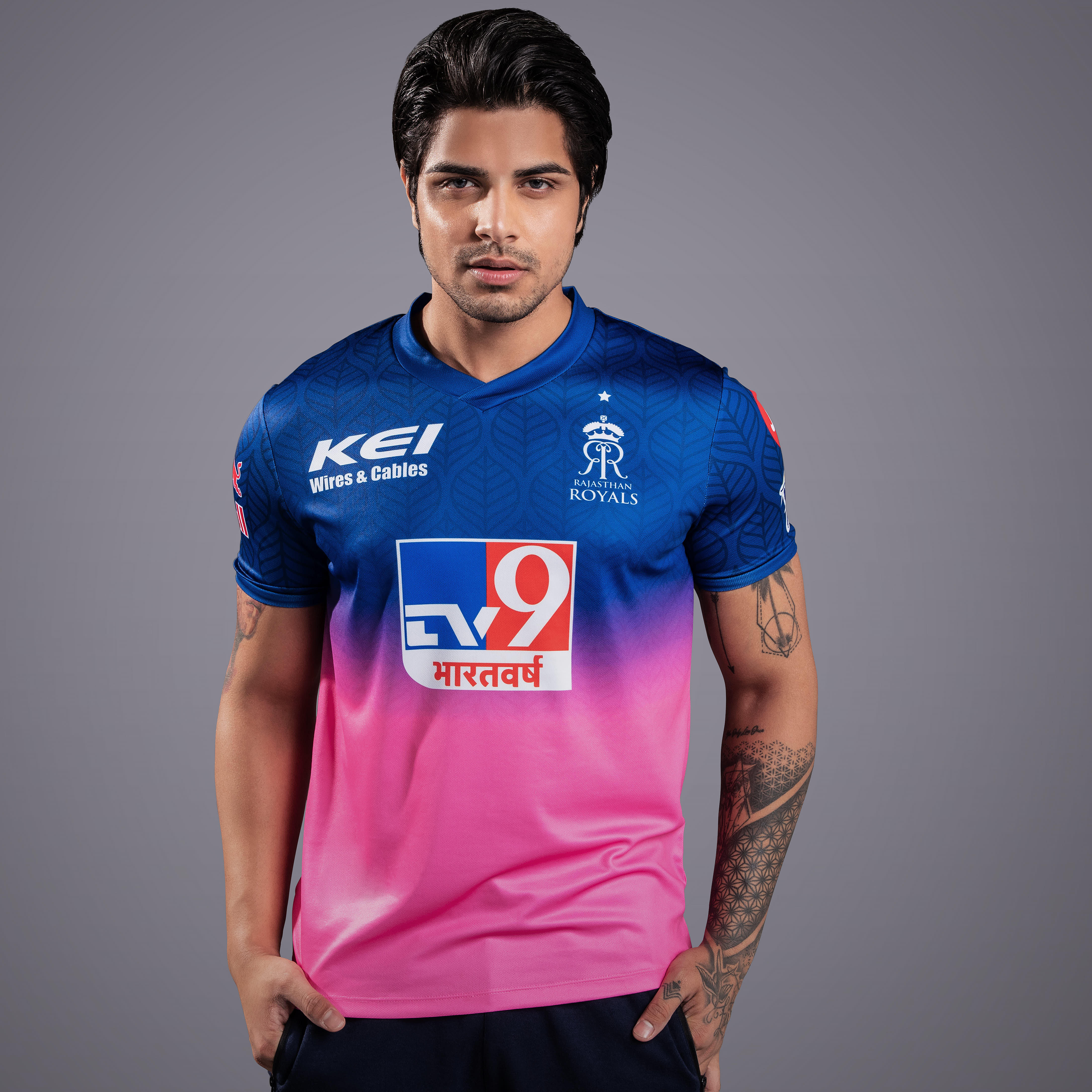 تي شيرت جيرسي أي بي أل بأكمام قصيرة وطبعات بي آر سميث-men-clothing-sportswearandactivewear-tshirtsandpolos-image-1