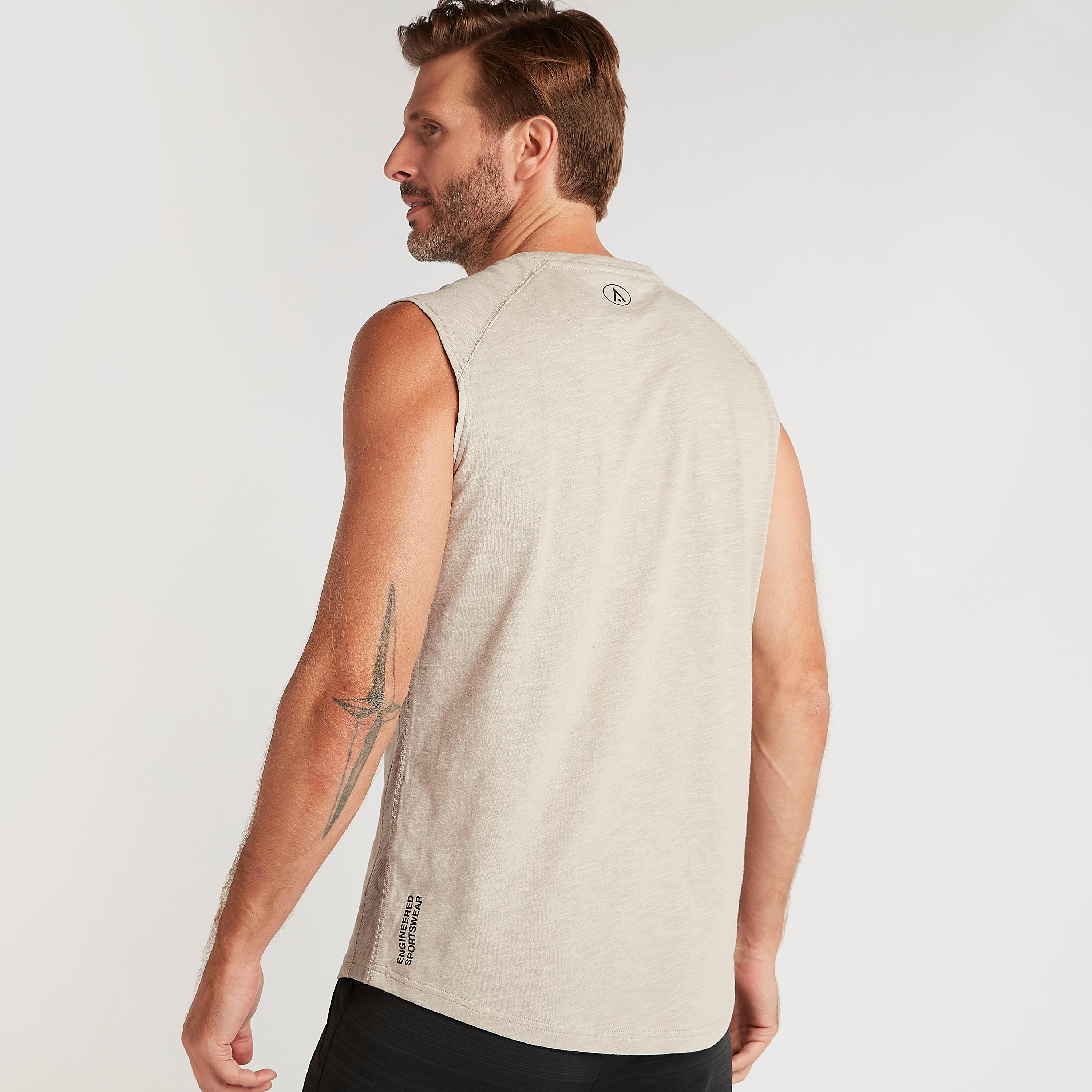 فيست بطبعات-men-clothing-sportswearandactivewear-tshirtsandpolos-image-3
