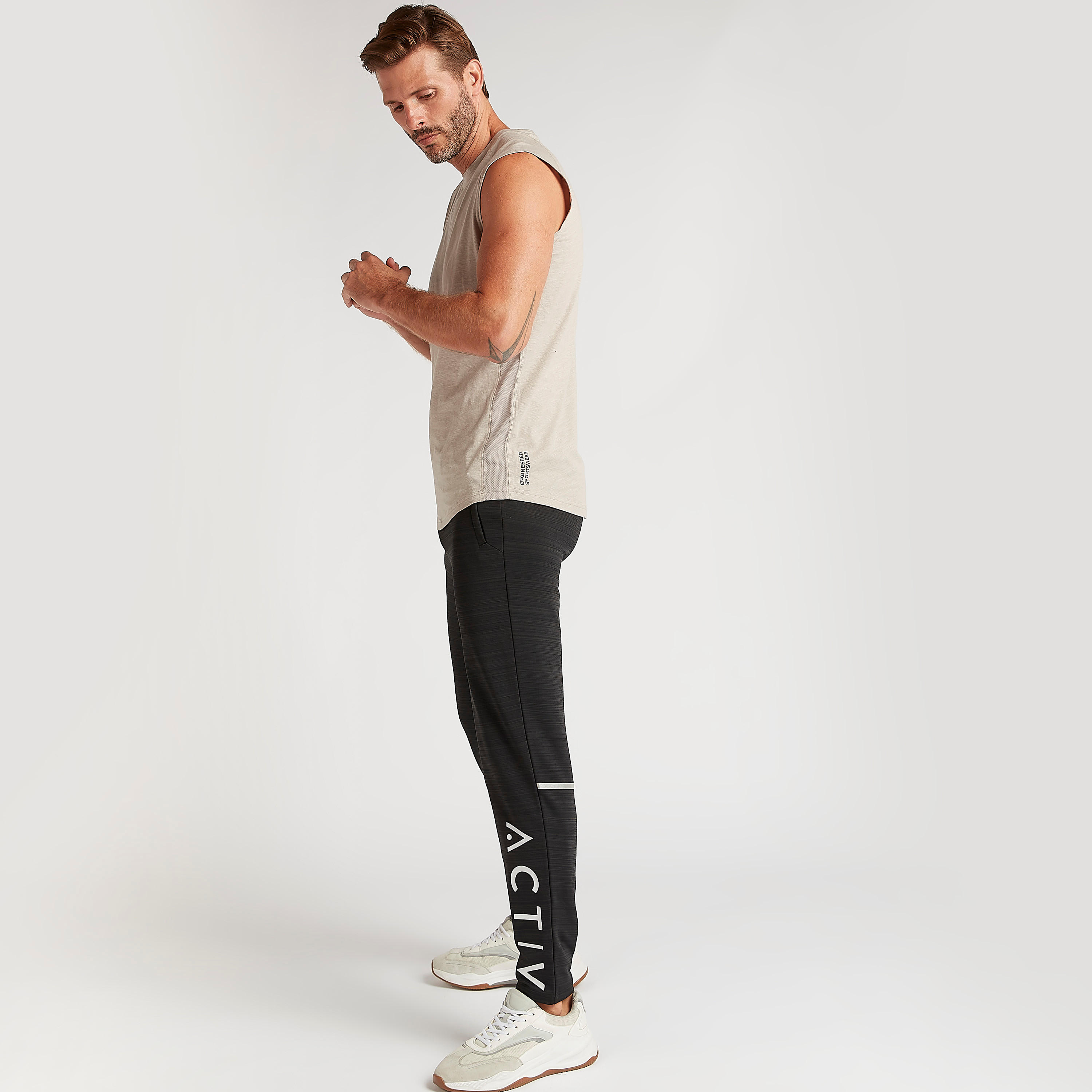 فيست بطبعات-men-clothing-sportswearandactivewear-tshirtsandpolos-image-2