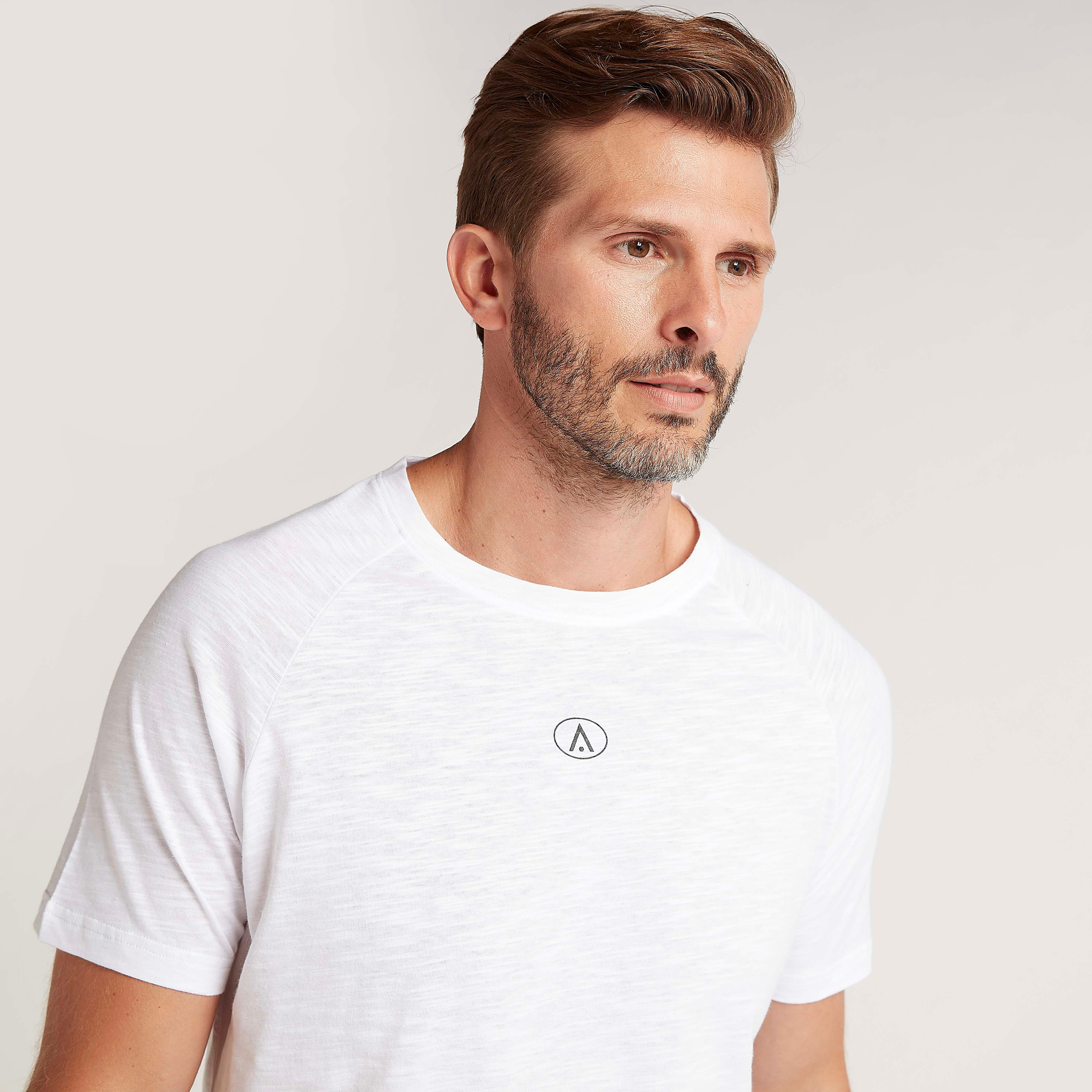 Solid T-shirt with High Low Hem and Short Sleeves-men-clothing-sportswearandactivewear-tshirtsandpolos-image-3