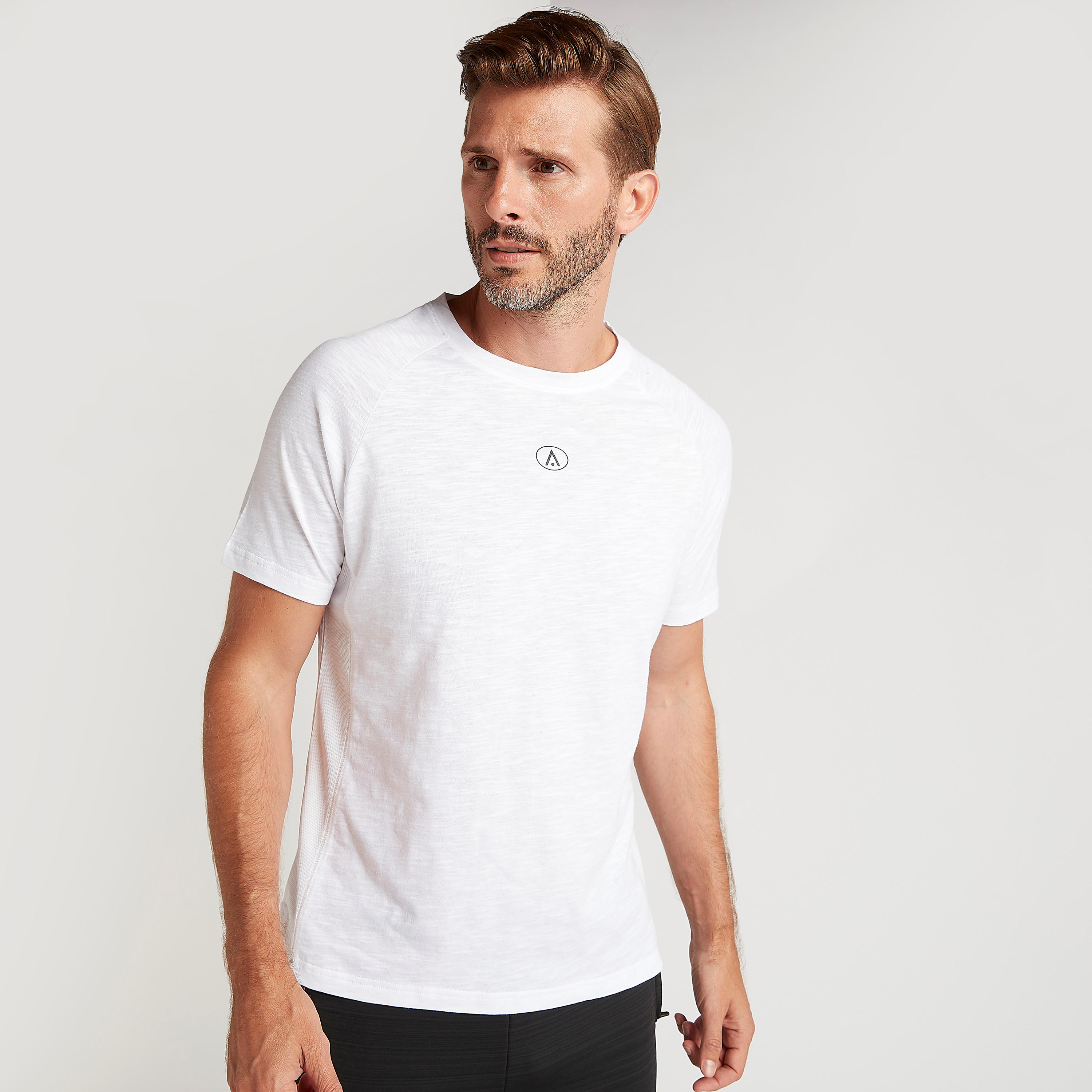 Solid T-shirt with High Low Hem and Short Sleeves-men-clothing-sportswearandactivewear-tshirtsandpolos-image-7