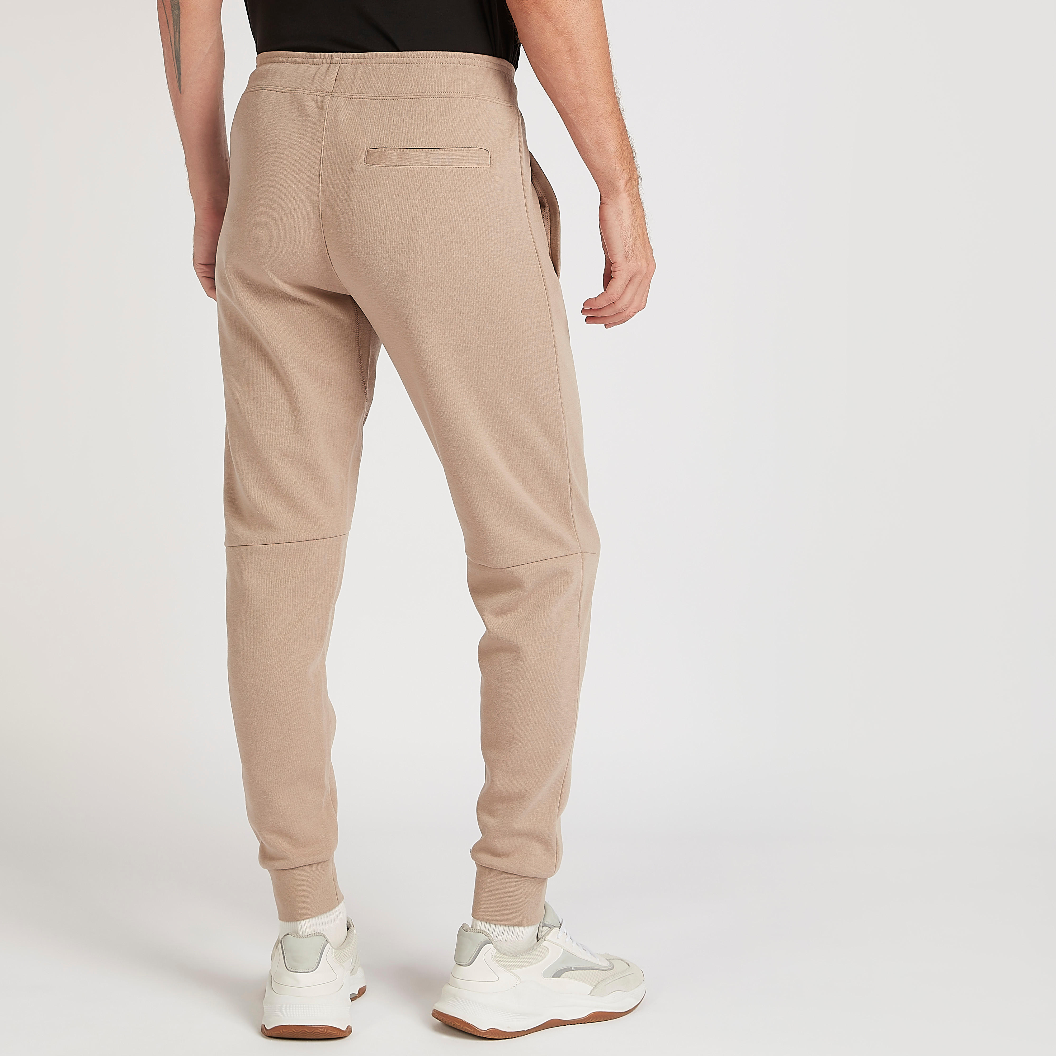 بنطلون رياضي برباط إغلاق-men-clothing-bottoms-joggers-image-1