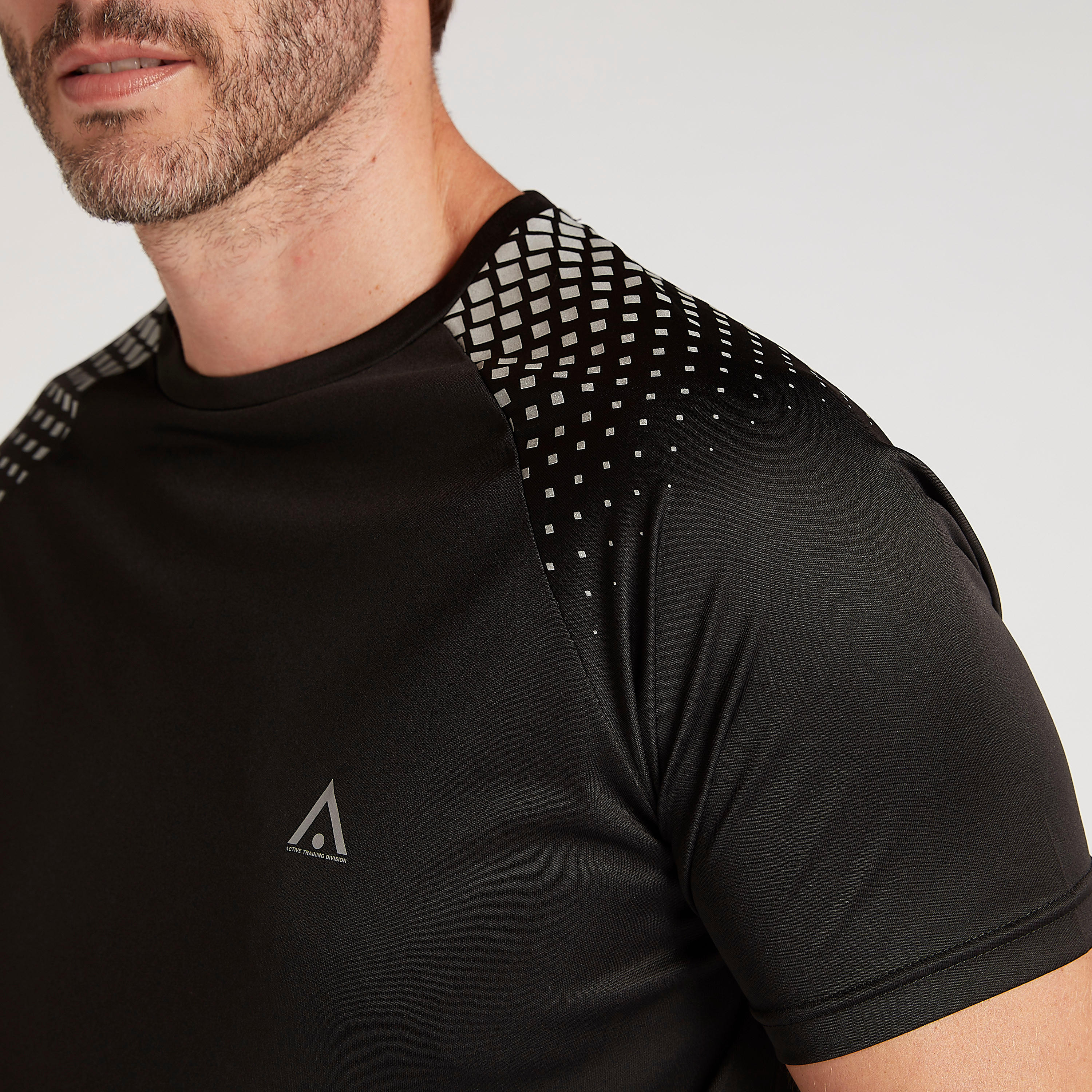 Printed T-shirt with Short Sleeves and Crew Neck-men-clothing-sportswearandactivewear-tshirtsandpolos-image-6