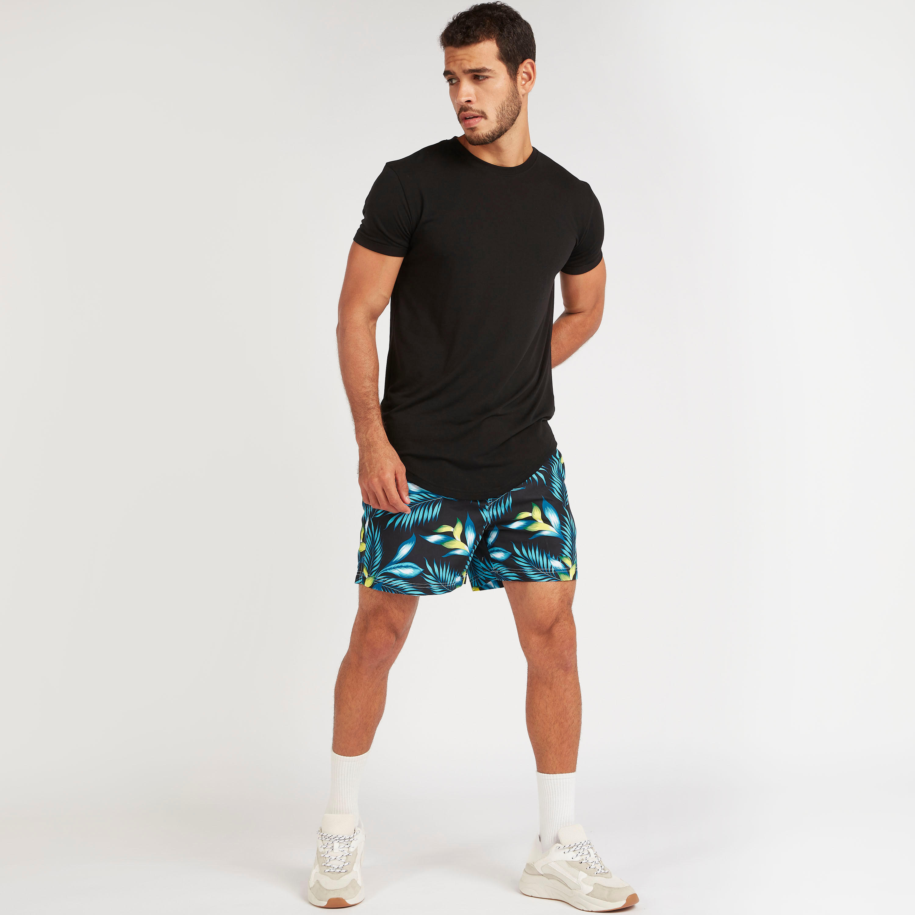 شورت بطبعات ورباط إغلاق وجيوب-men-clothing-bottoms-shorts-image-3