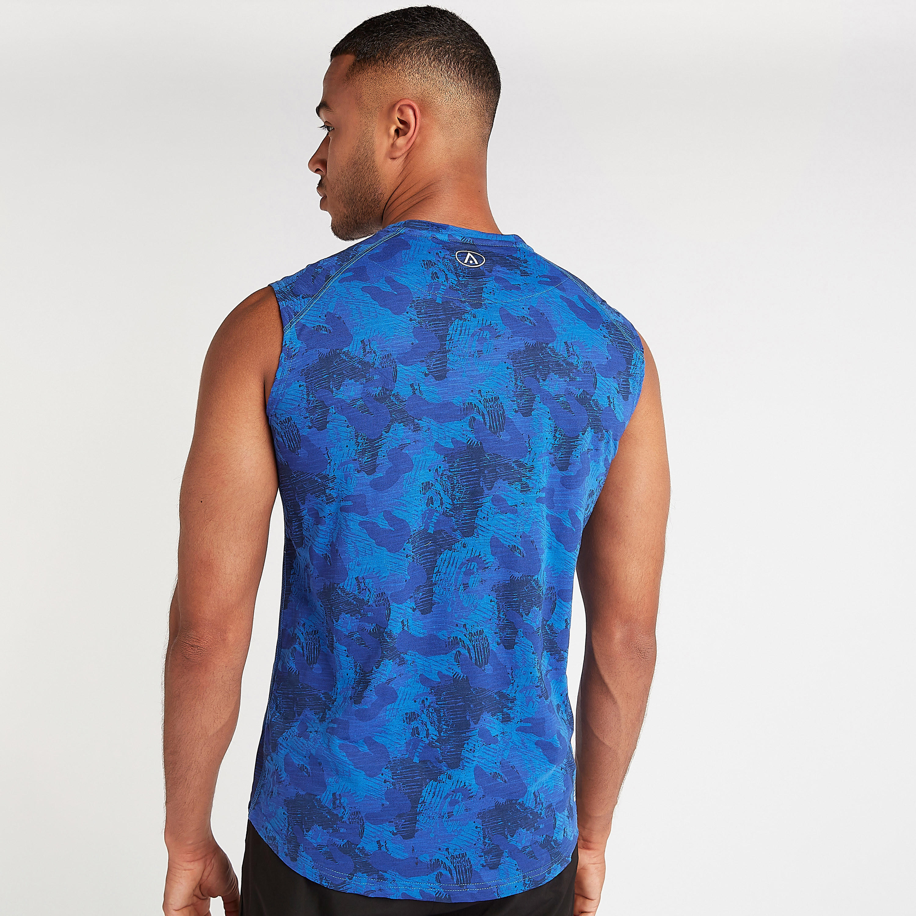 Printed Vest with Crew Neck-men-clothing-sportswearandactivewear-tshirtsandpolos-image-4