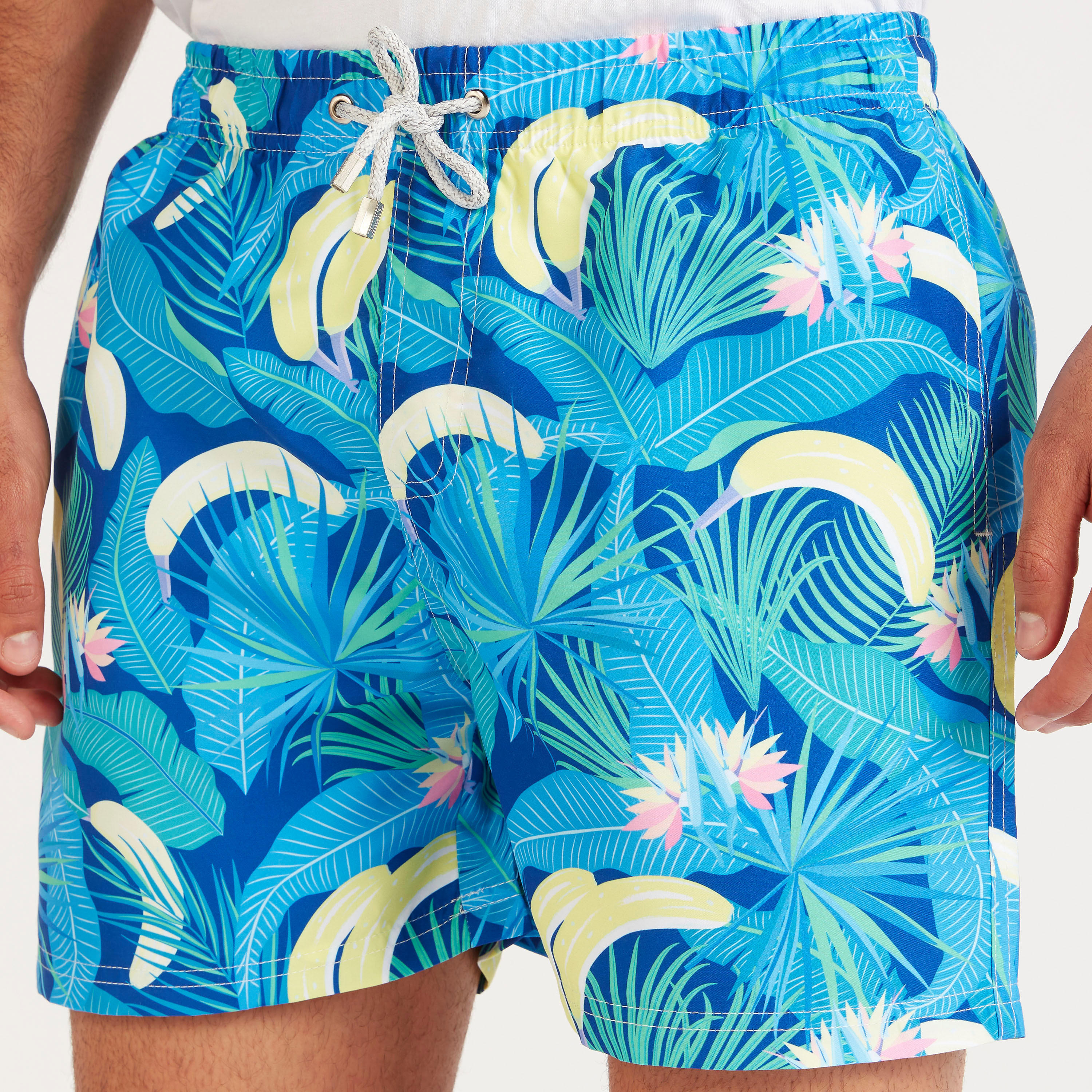 شورت بطبعات استوائيّة وجيوب وخصر مطاطي-men-clothing-bottoms-shorts-image-3
