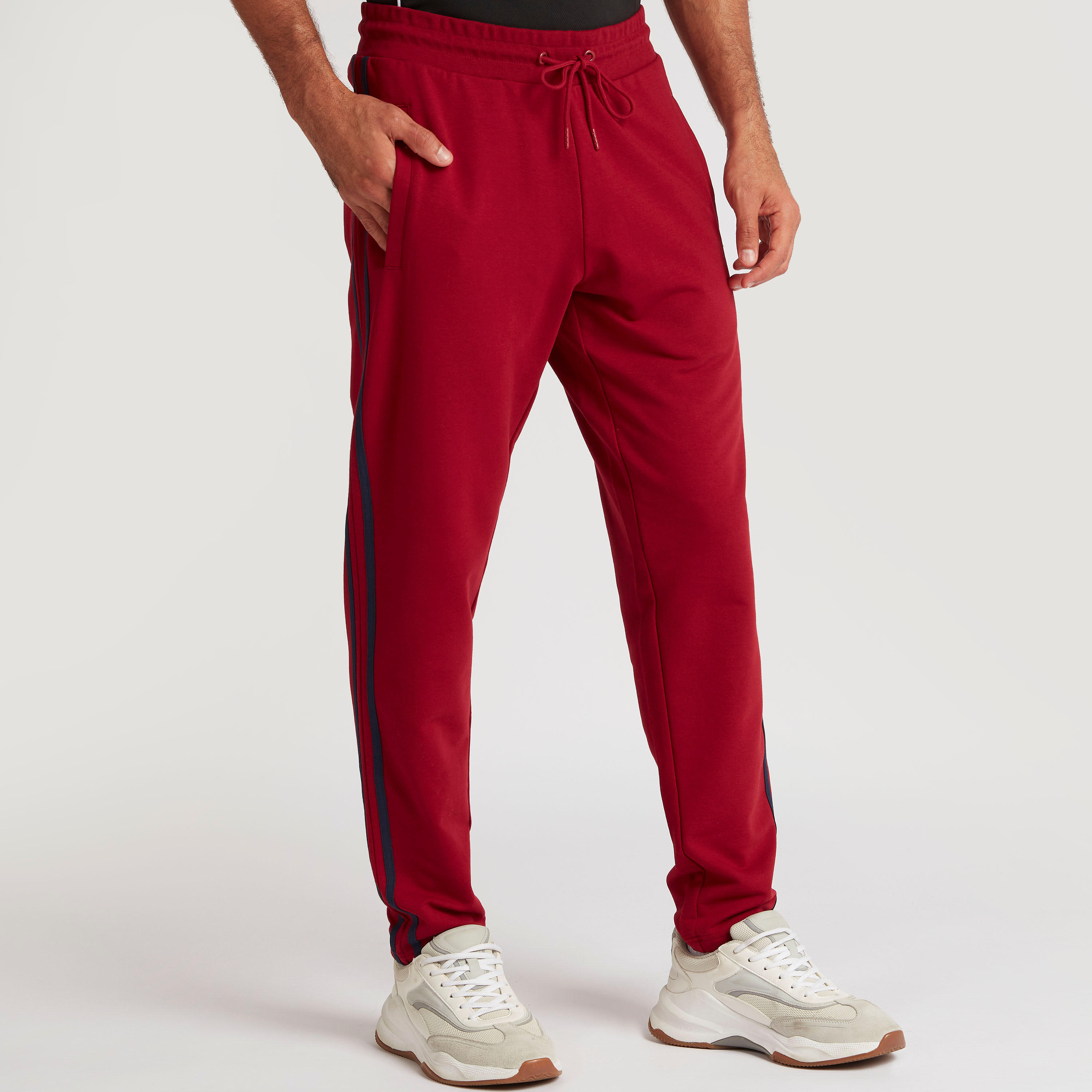 بنطلون رياضي سادة مخطط برباط إغلاق-men-clothing-sportswearandactivewear-bottoms-image-4