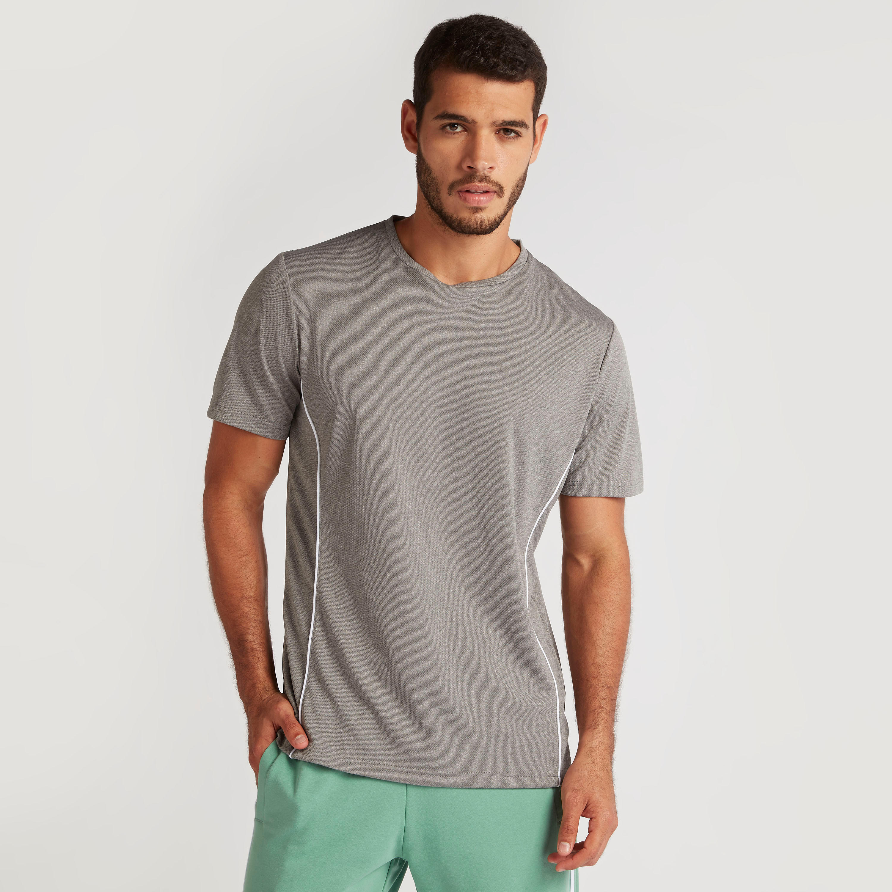 تيشيرت سادة بياقة ضيّقة وأكمام قصيرة-men-clothing-tshirtsandpolos-tshirts-image-4