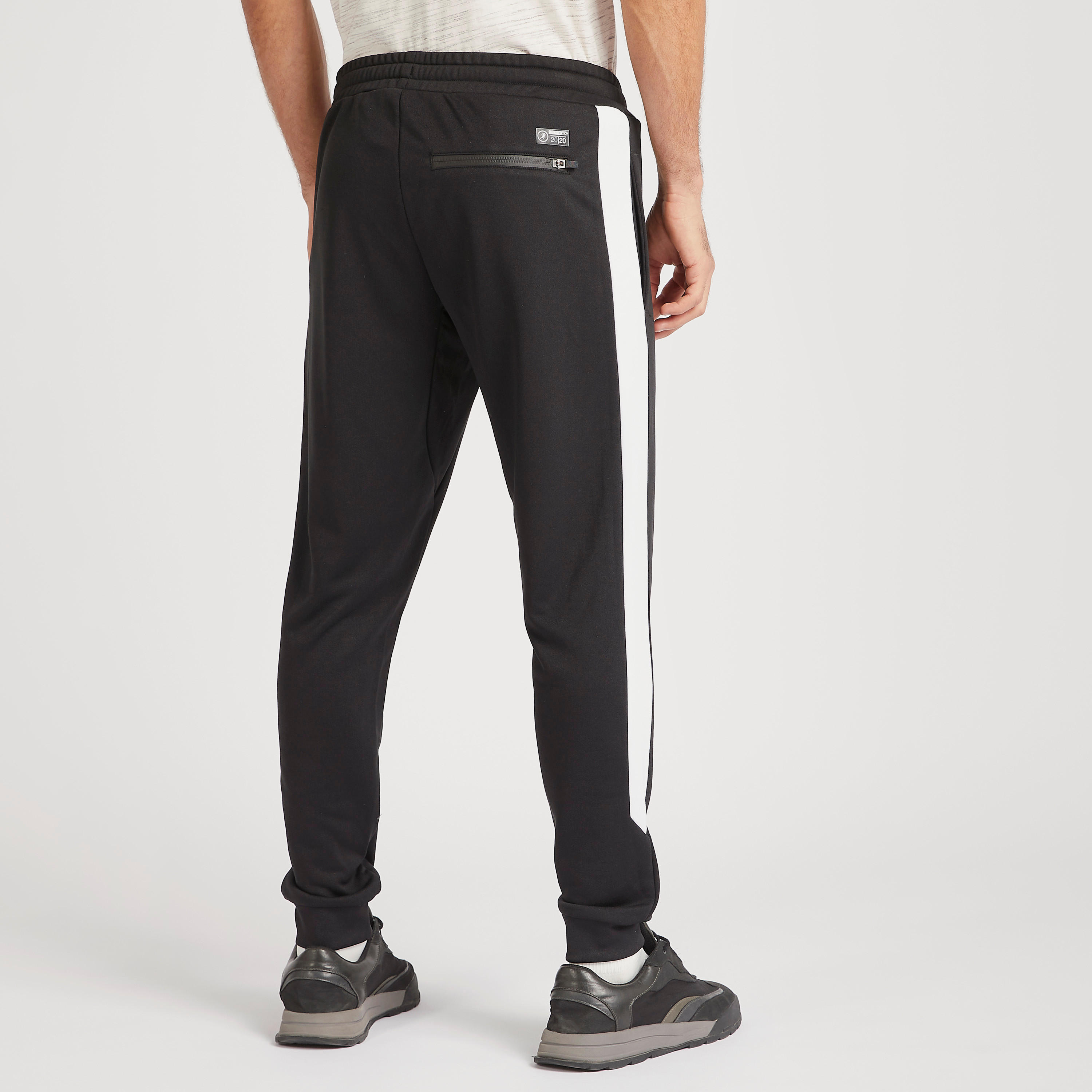 بنطلون رياضي سادة بتفاصيل شريطة ورباط إغلاق وطبعات-men-clothing-sportswearandactivewear-bottoms-image-3