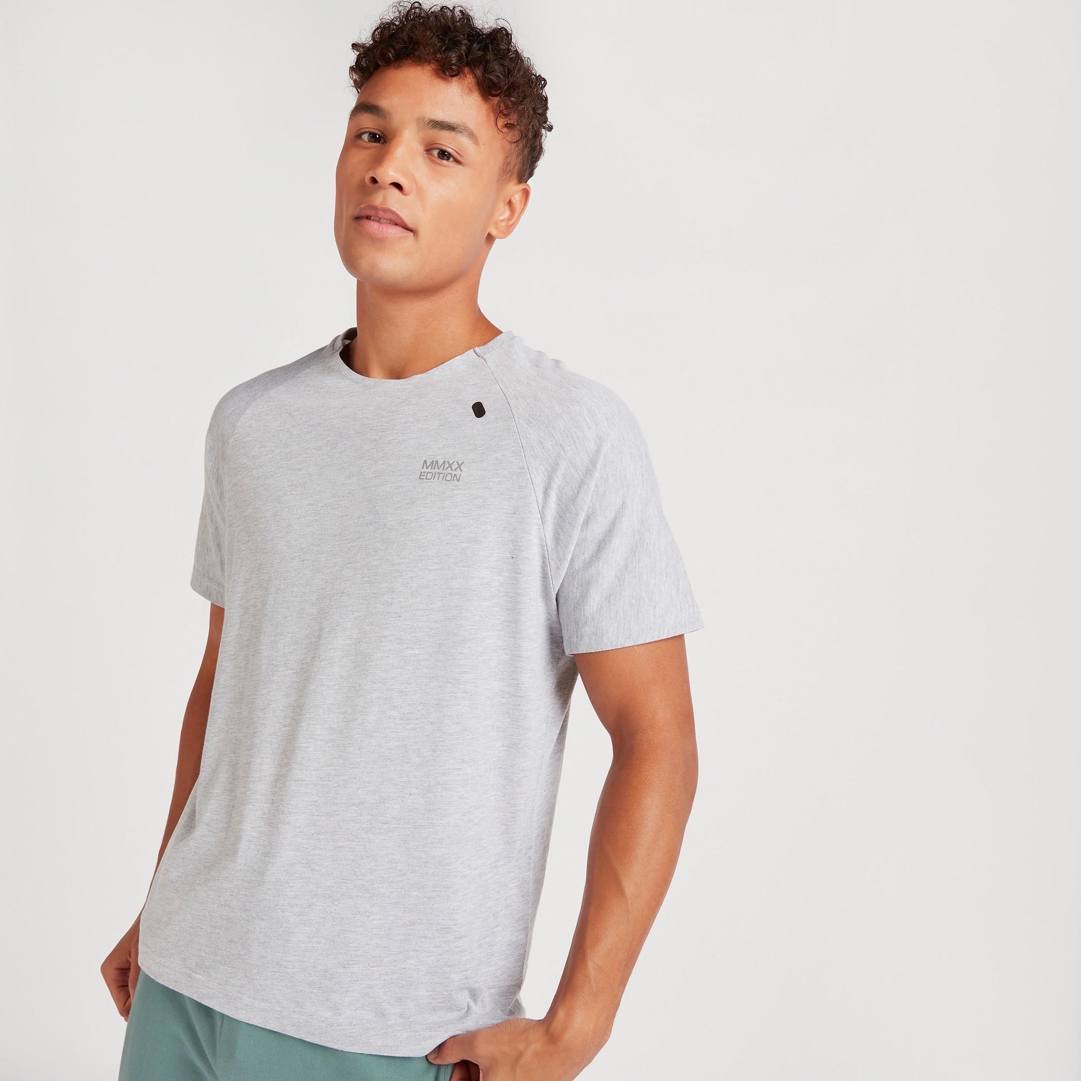 Solid T-shirt with Raglan Sleeves and Crew Neck-men-clothing-sportswearandactivewear-tshirtsandpolos-image-1