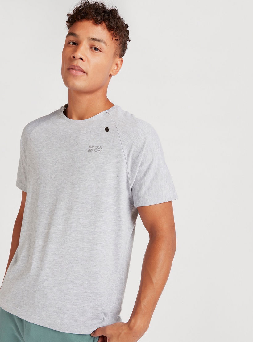 Solid T-shirt with Raglan Sleeves and Crew Neck-men-clothing-sportswearandactivewear-tshirtsandpolos-image-1