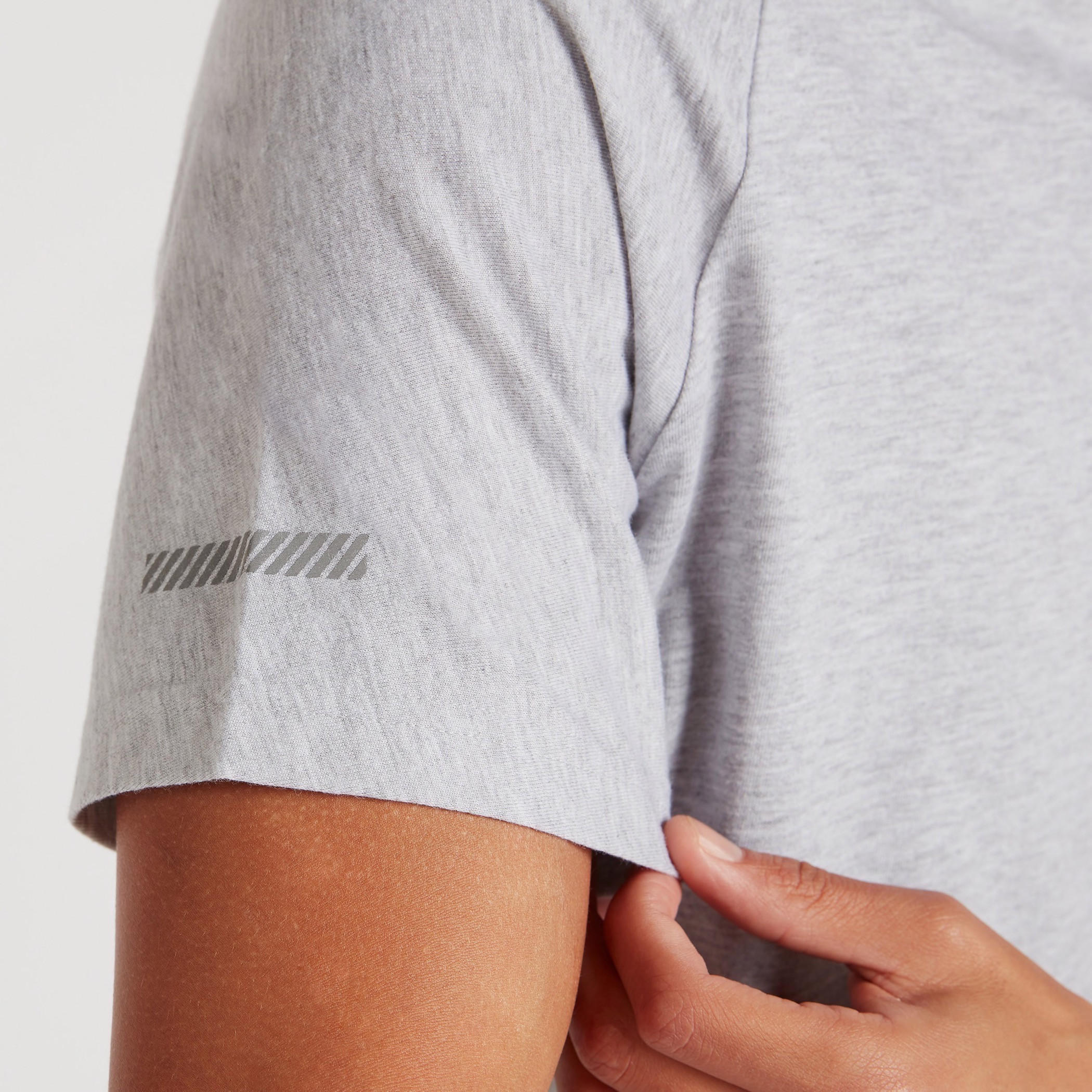 Solid T-shirt with Raglan Sleeves and Crew Neck-men-clothing-sportswearandactivewear-tshirtsandpolos-image-6