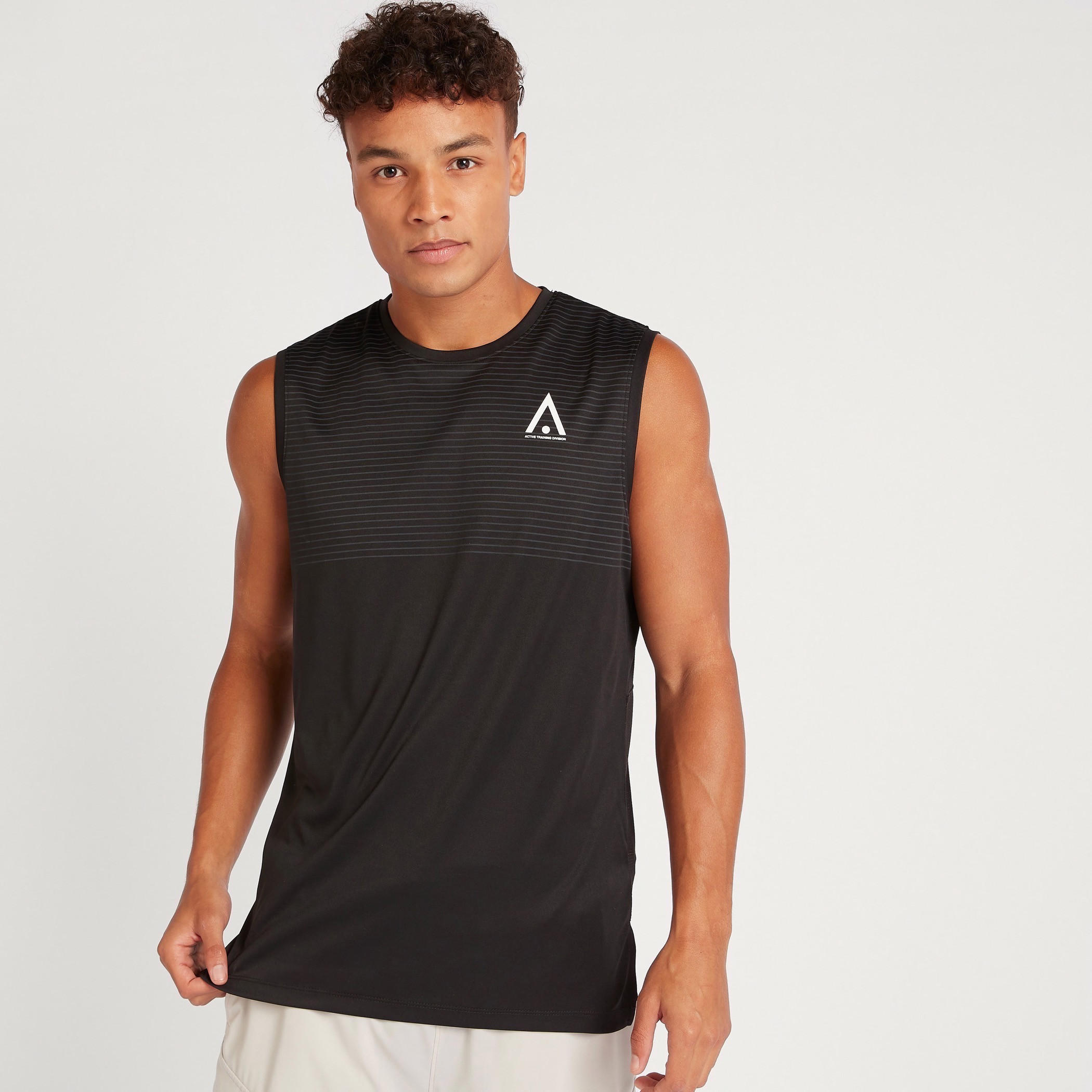 فيست مخطط دون أكمام بياقة ضيقة-men-clothing-sportswearandactivewear-tshirtsandpolos-image-5