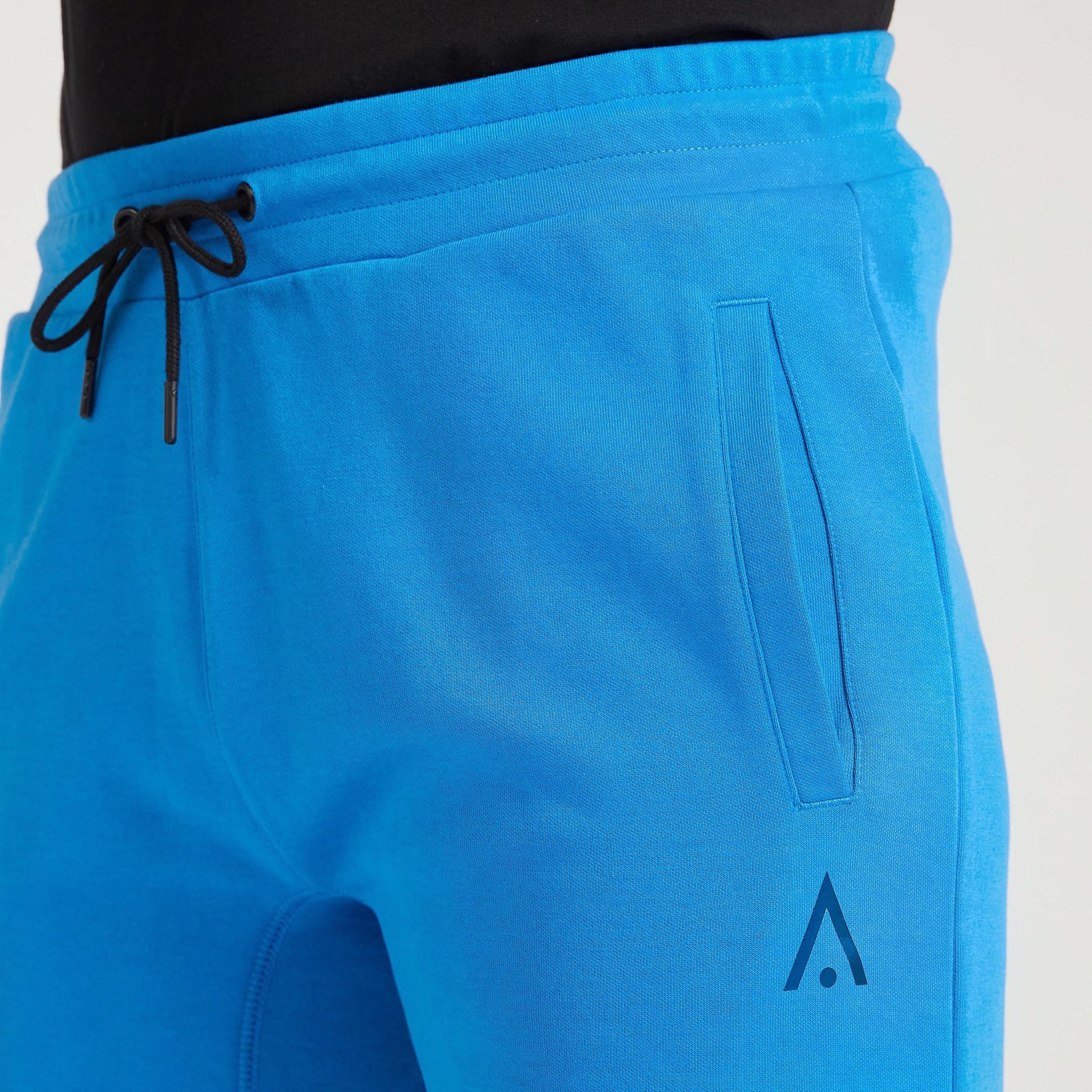 Solid Shorts with Drawstring Closure and Pockets-men-clothing-sportswearandactivewear-bottoms-image-3