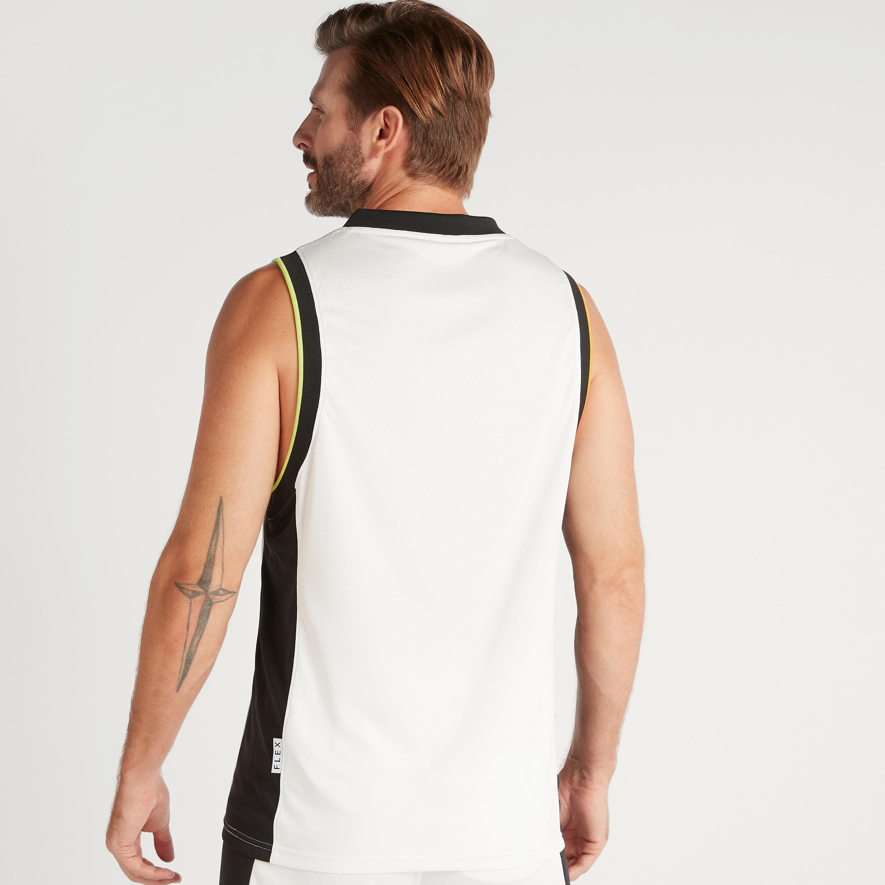 Printed V-neck Vest-men-clothing-sportswearandactivewear-tshirtsandpolos-image-4