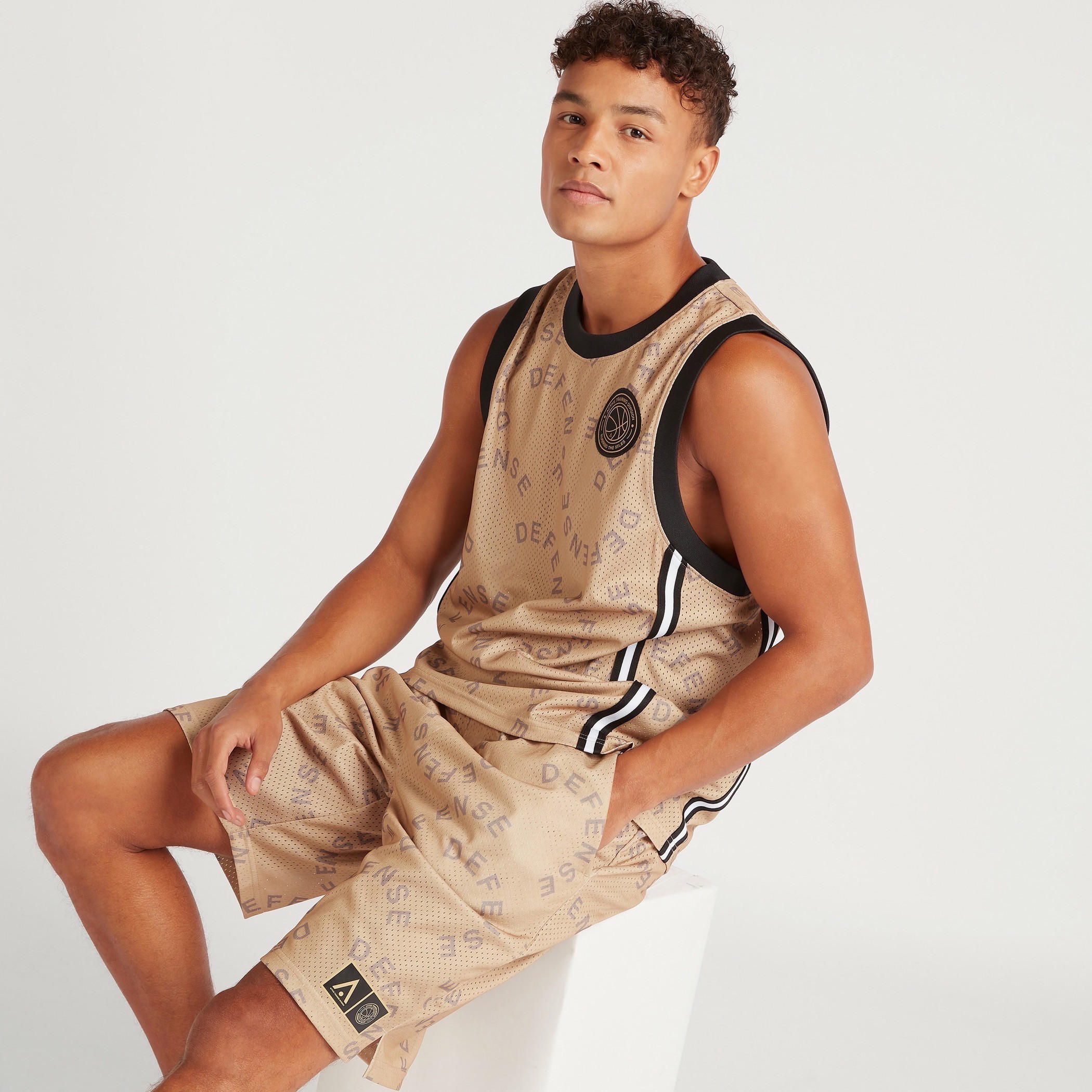 فيست بطبعات-men-clothing-sportswearandactivewear-tshirtsandpolos-image-2