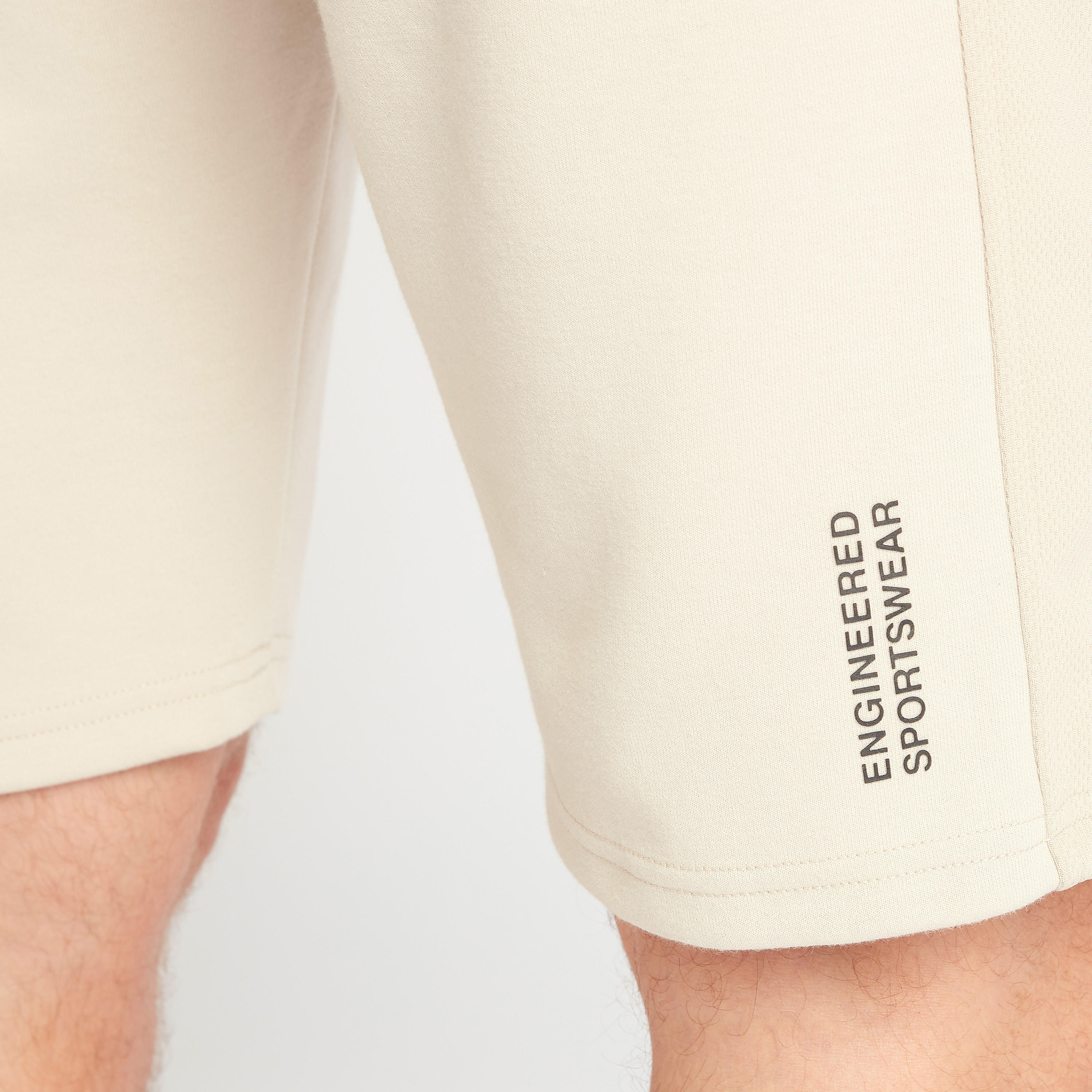 شورت سادة برباط إغلاق وجيوب-men-clothing-sportswearandactivewear-bottoms-image-3