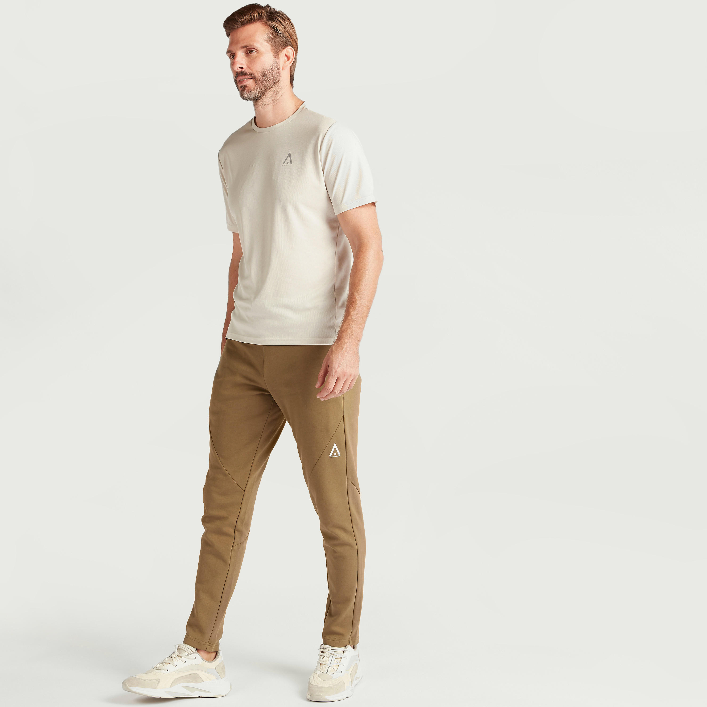 بنطلون رياضي سادة مخطط برباط إغلاق-men-clothing-sportswearandactivewear-bottoms-image-3