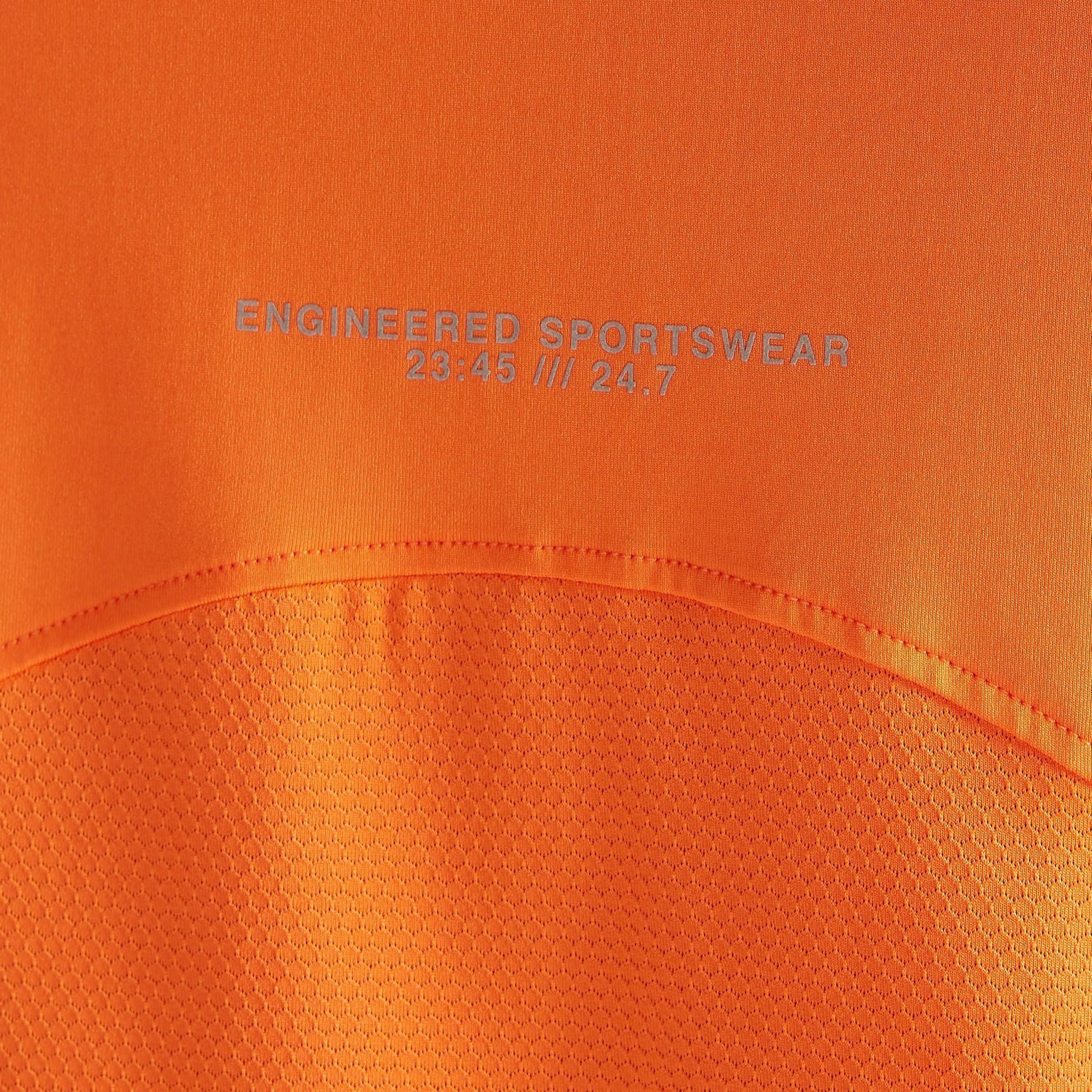 تيشيرت بياقة ضيّقة وأكمام قصيرة-men-clothing-sportswearandactivewear-tshirtsandpolos-image-3