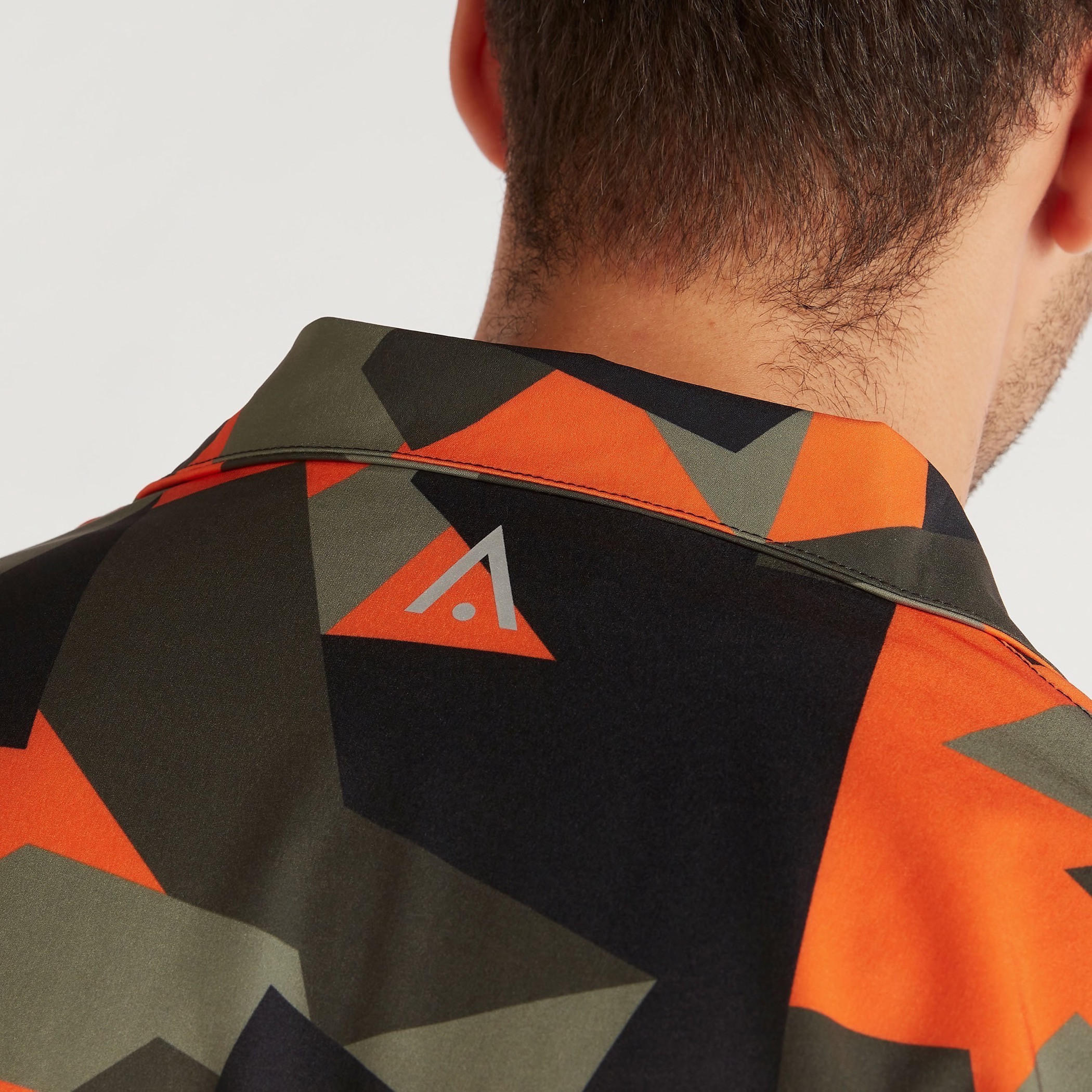 جاكيت بسحّاب وطبعات وأكمام طويلة وجيوب-men-clothing-jacketsandblazers-jackets-image-7