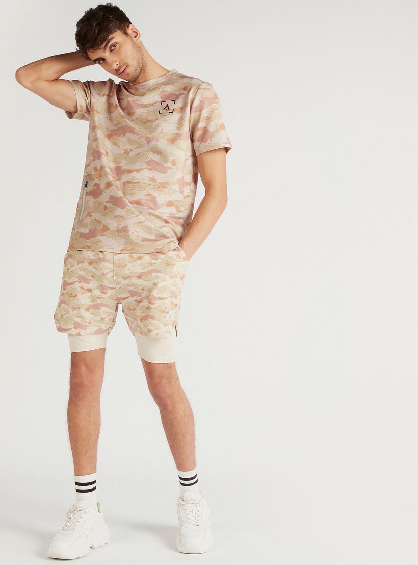 All-Over Print T-shirt with Short Sleeves and Zipper Pocket-men-clothing-sportswearandactivewear-tshirtsandpolos-image-2