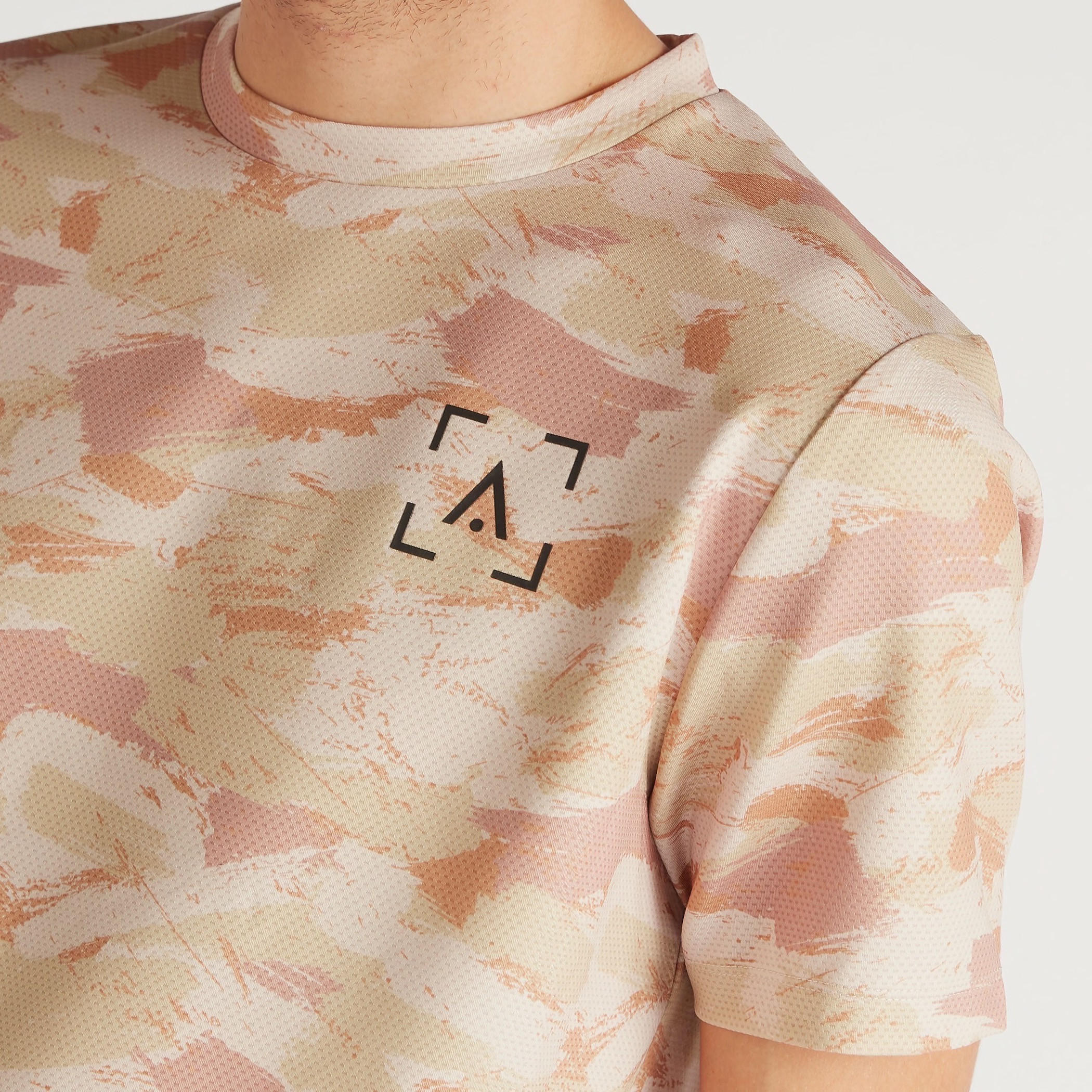 All-Over Print T-shirt with Short Sleeves and Zipper Pocket-men-clothing-sportswearandactivewear-tshirtsandpolos-image-6