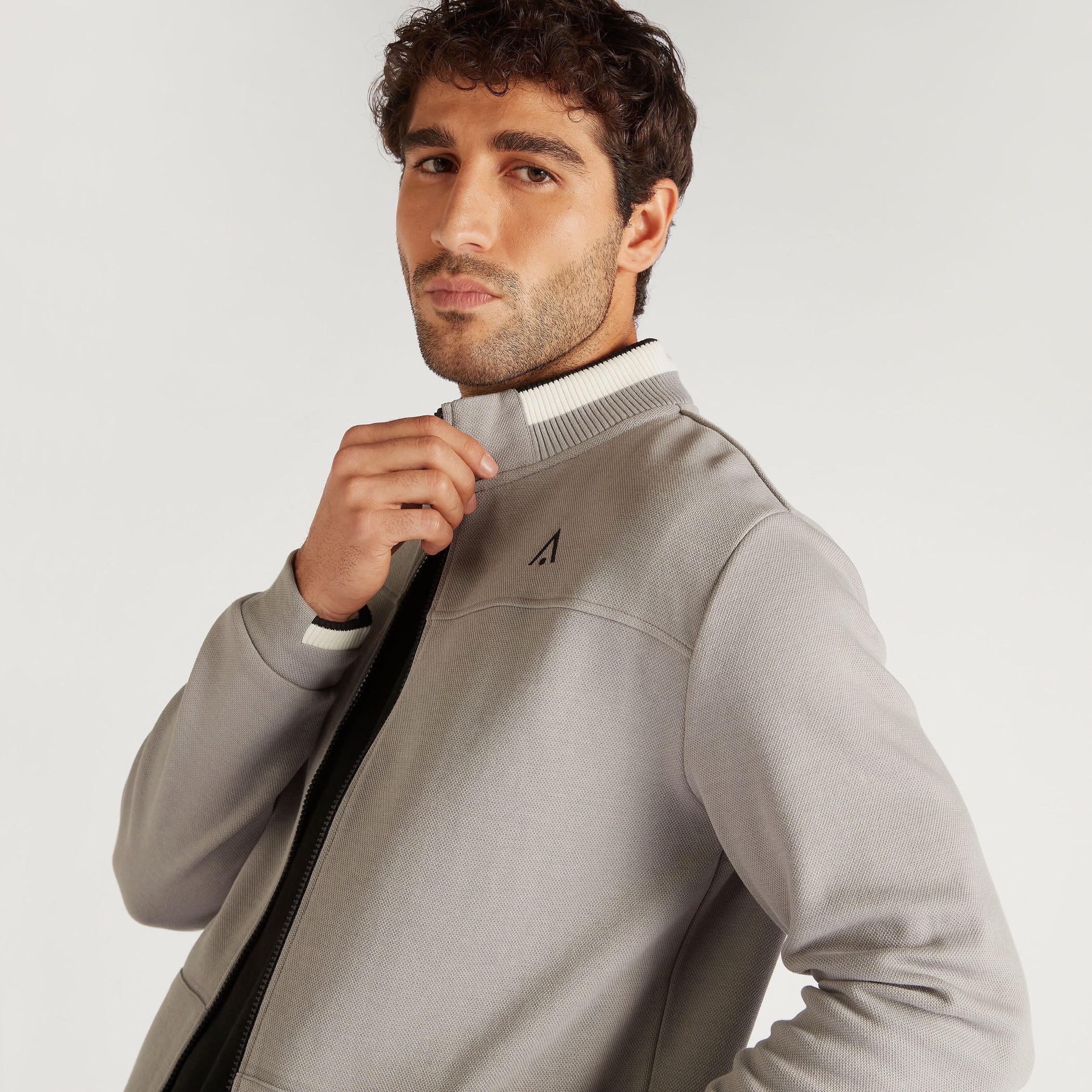 جاكيت سادة بسحّاب وأكمام طويلة-men-clothing-jacketsandblazers-jackets-image-5
