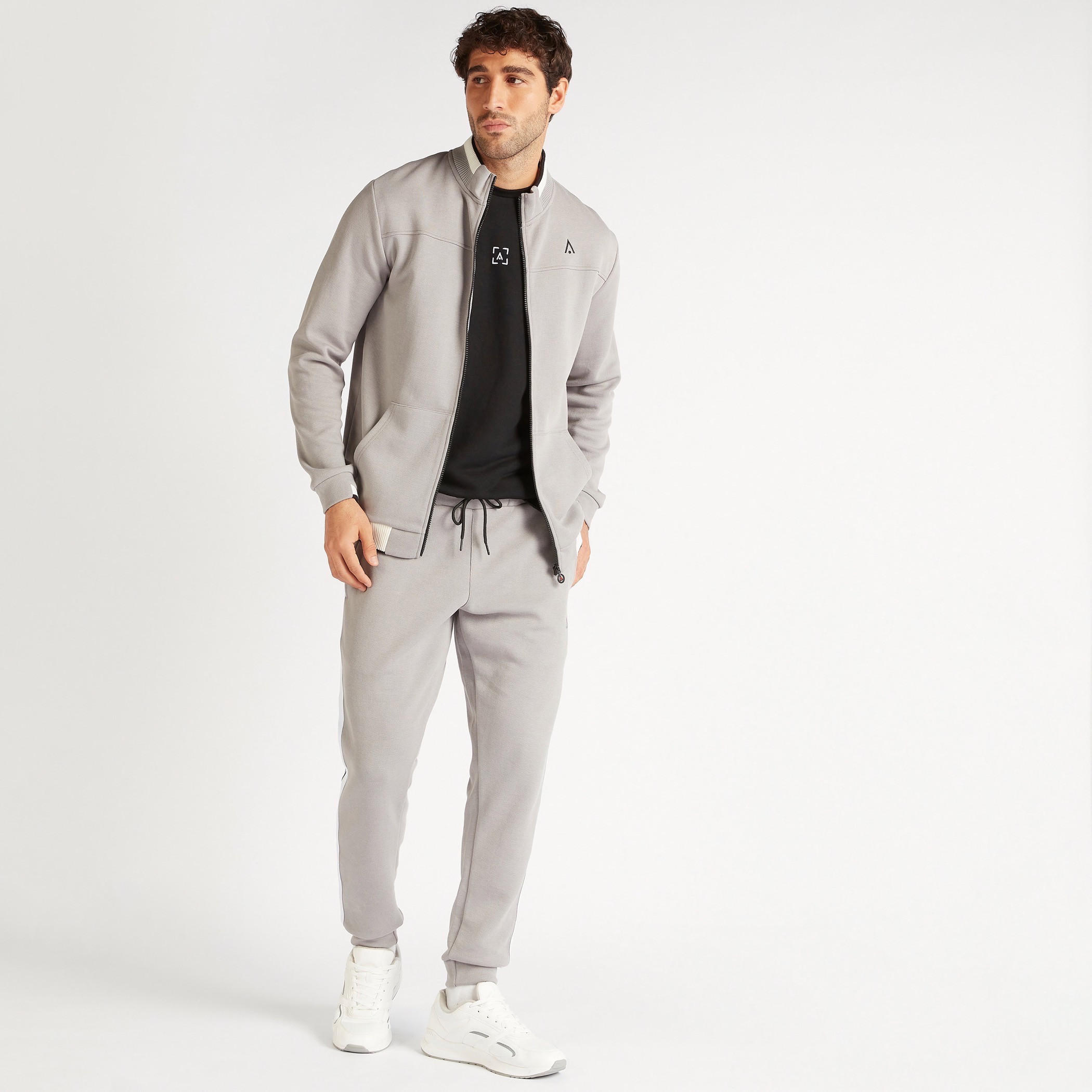 جاكيت سادة بسحّاب وأكمام طويلة-men-clothing-jacketsandblazers-jackets-image-3