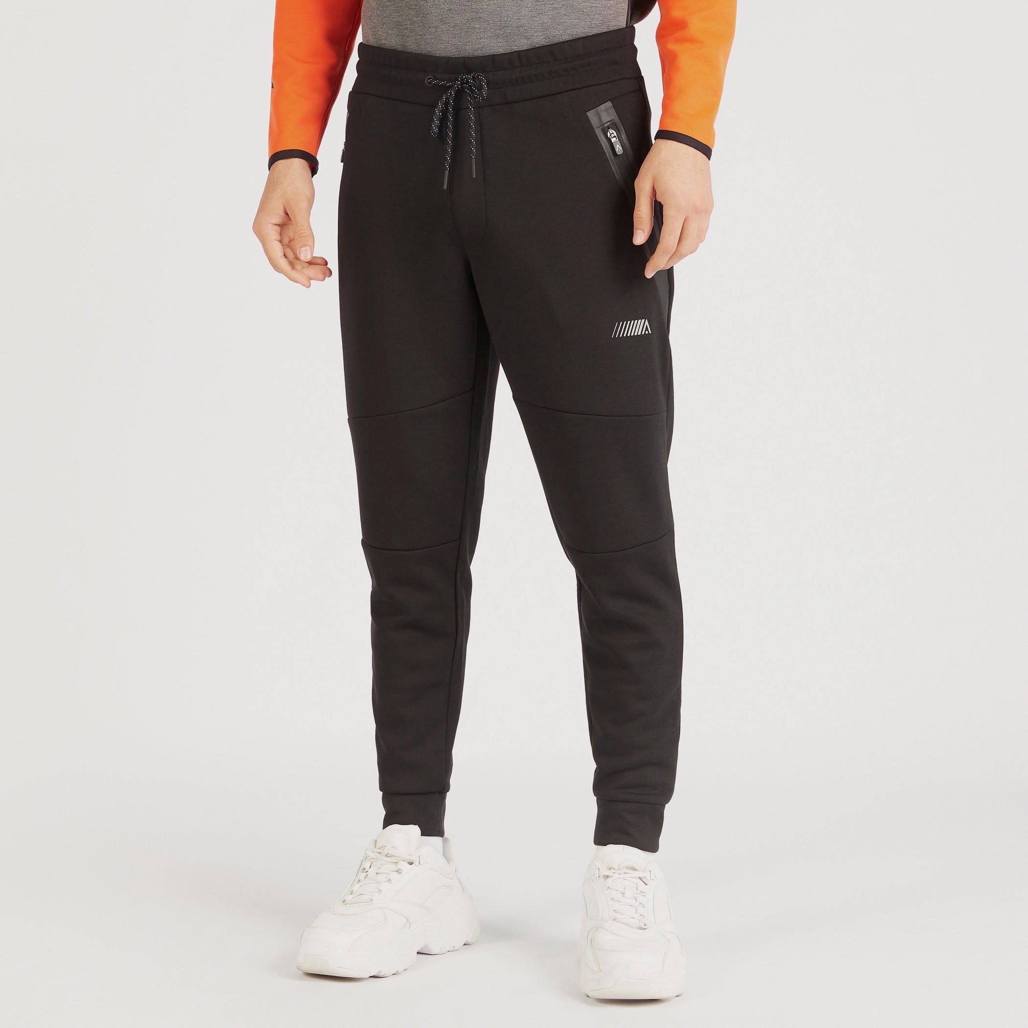 بنطلون رياضي سادة بجيوب ورباط إغلاق-men-clothing-sportswearandactivewear-bottoms-image-4