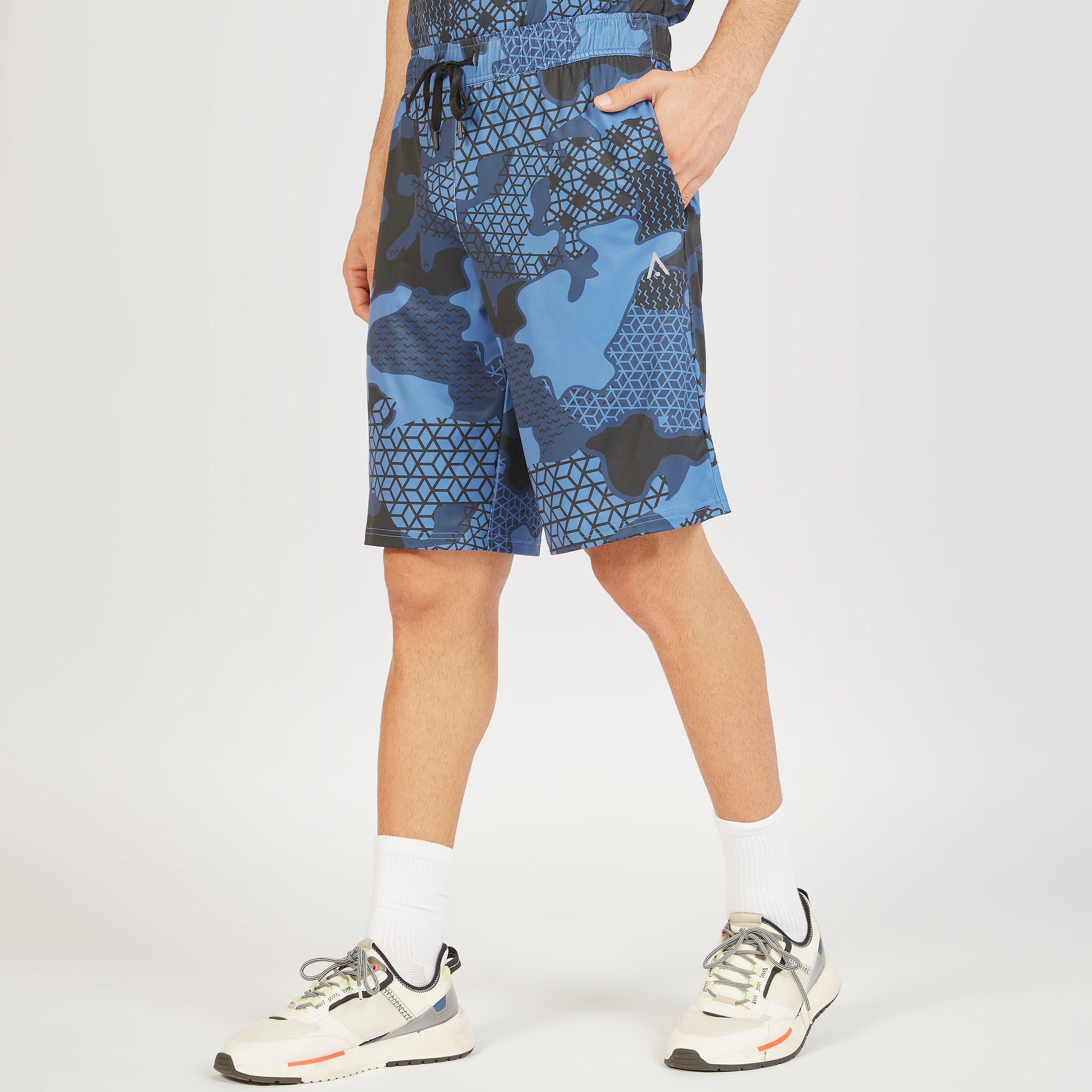 Printed Shorts with Drawstring Closure and Pockets-men-clothing-sportswearandactivewear-bottoms-image-3