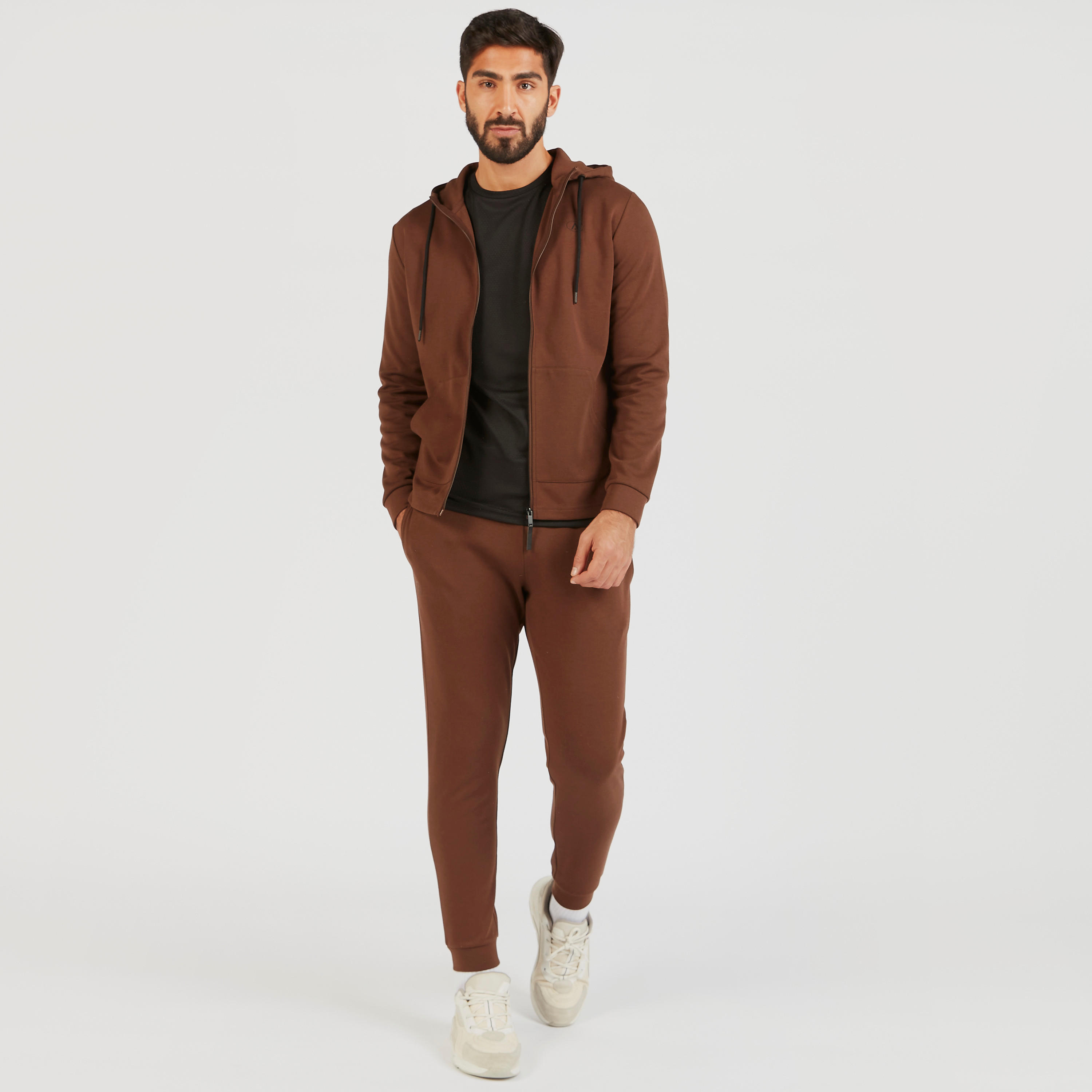 جاكيت سادة بسحاب وقبعة وجيوب-men-clothing-jacketsandblazers-jackets-image-2