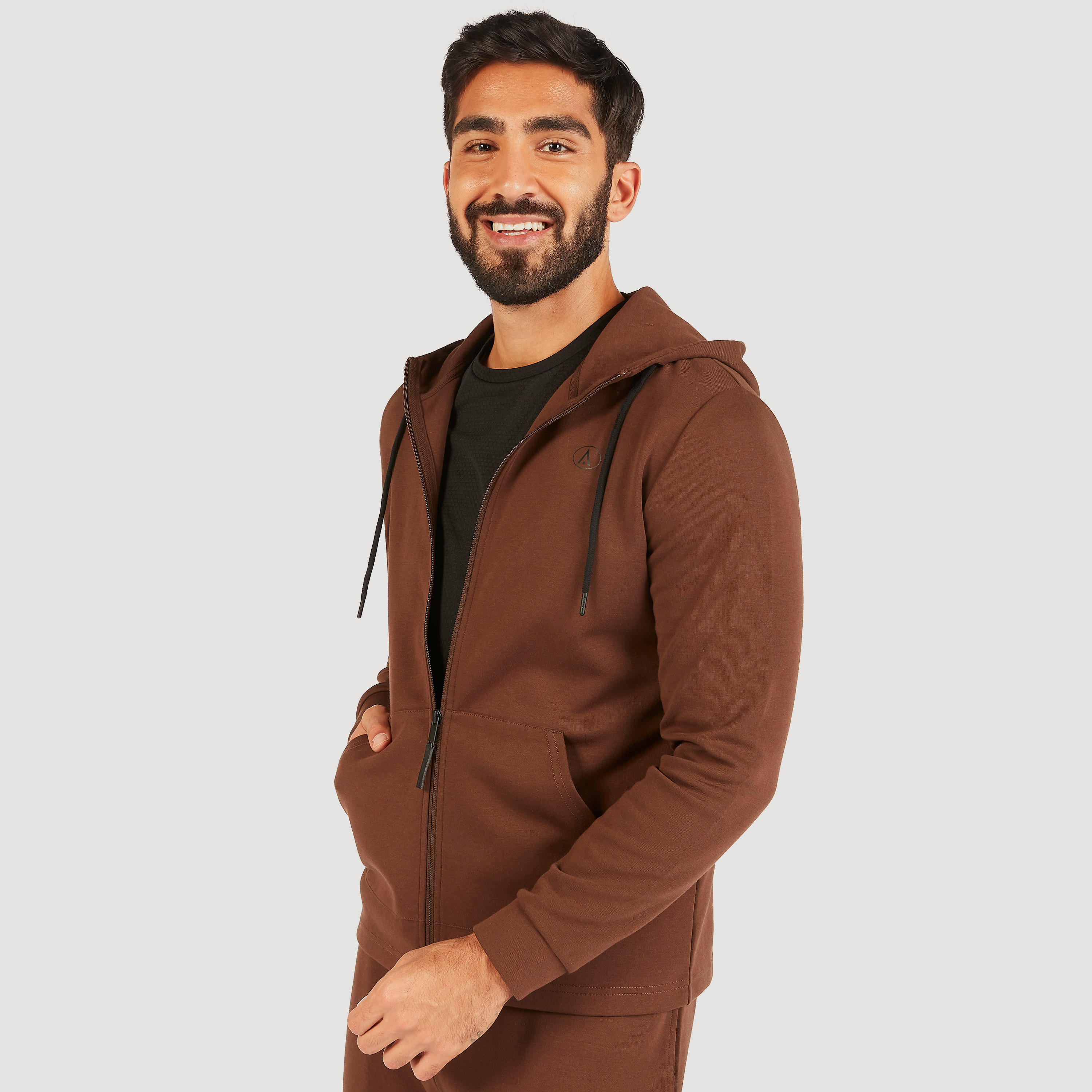 جاكيت سادة بسحاب وقبعة وجيوب-men-clothing-jacketsandblazers-jackets-image-6